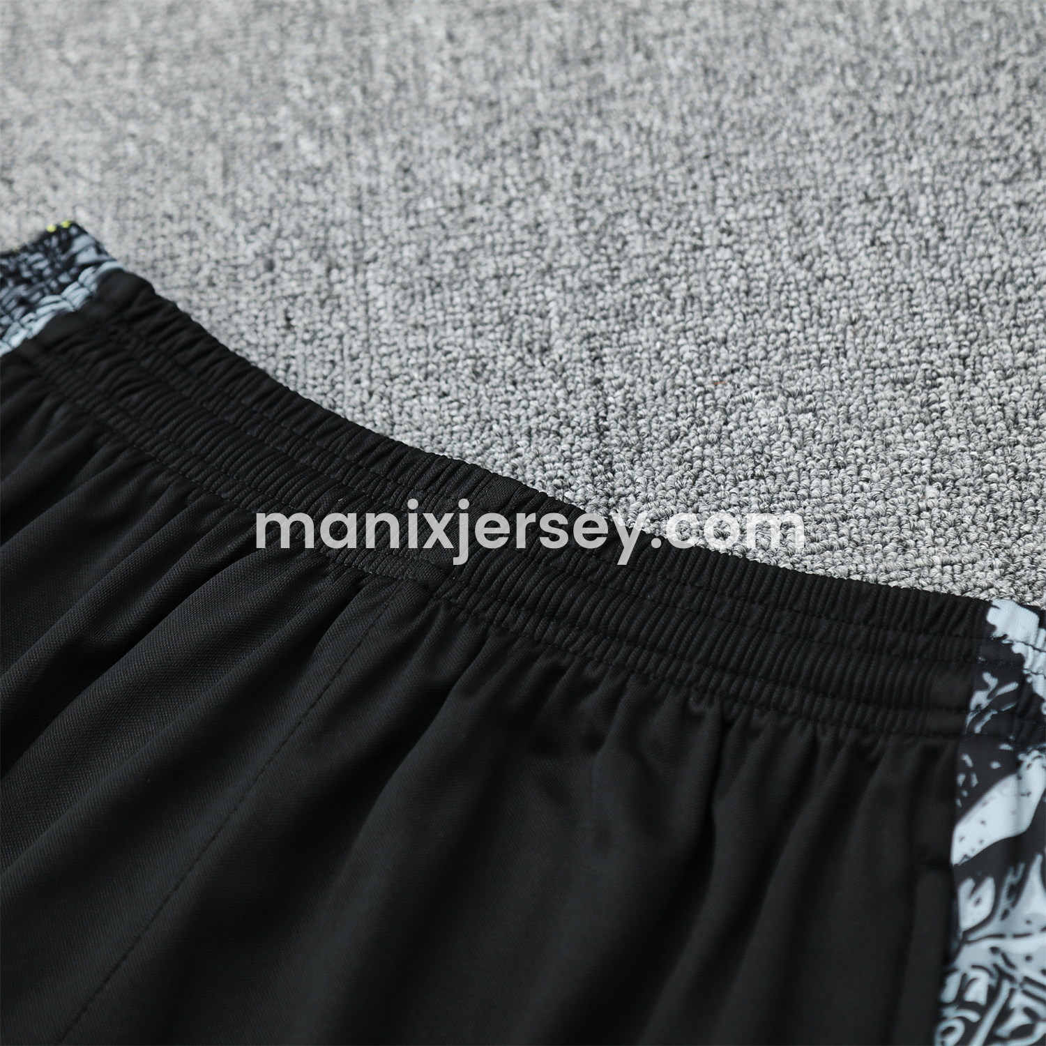 ManixJersey.com | Brazil 25-26 Gray Jesus Statue Vest Training Set - Gray Vest & Black Shorts -Customize Name, Number and Patch | Worldwide Shipping