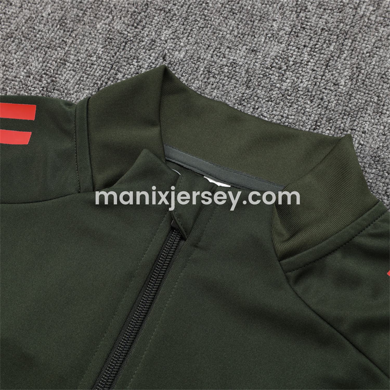 ManixJersey.com | Bayern Munich 25-26 Jacket Training Tracksuit - Army Green Top and Black Pants -Customize Name, Number and Patch | Worldwide Shipping