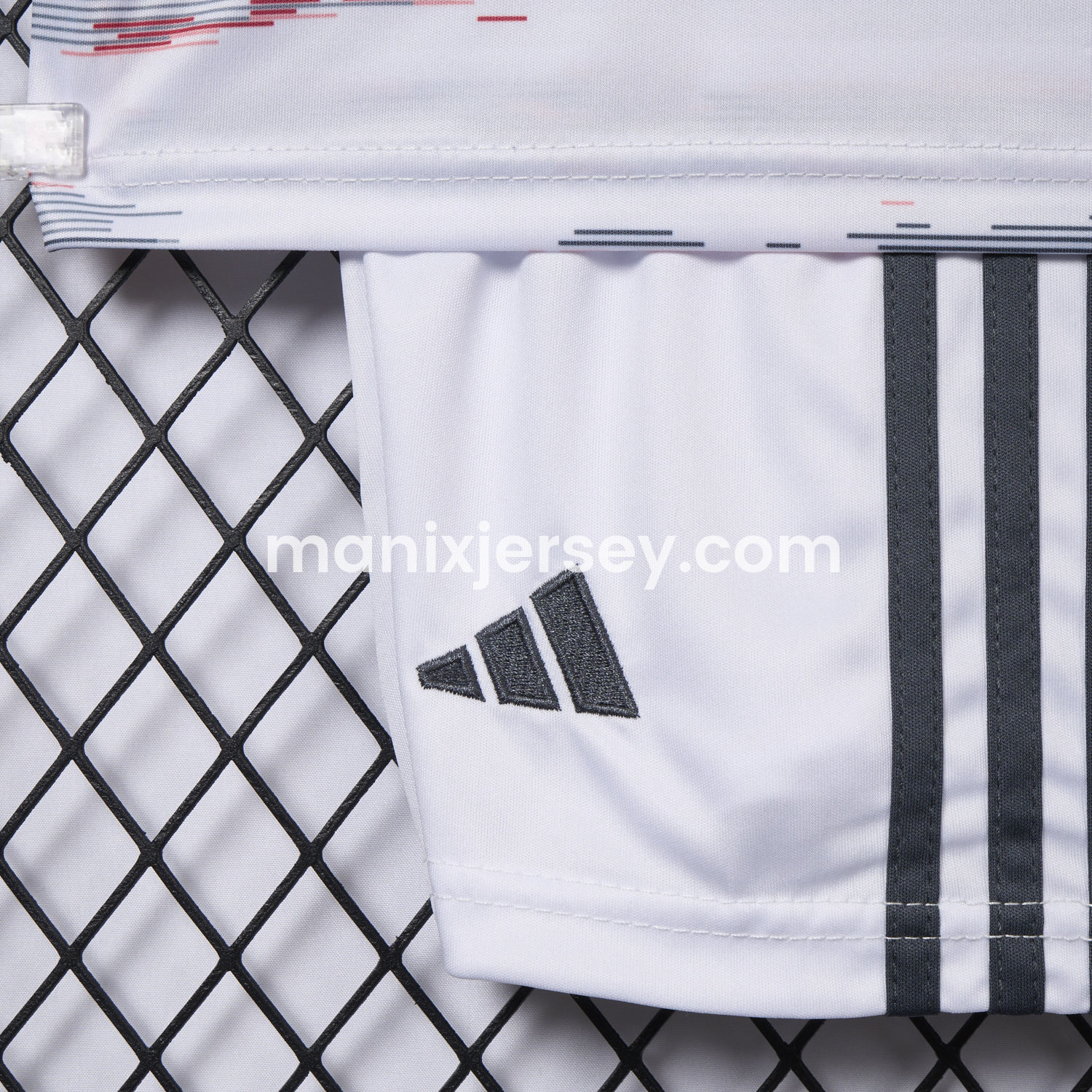 ManixJersey.com | Bayern Munich 25-26 Away Kids Kit -Customize Name, Number and Patch | Worldwide Shipping