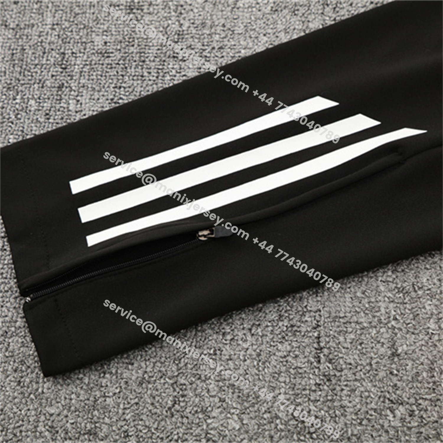 ManixJersey.com | Liver.pool 25-26 Long Sleeve Training Set - Green Top & Black Pants -Customize Name, Number and Patch | Worldwide Shipping