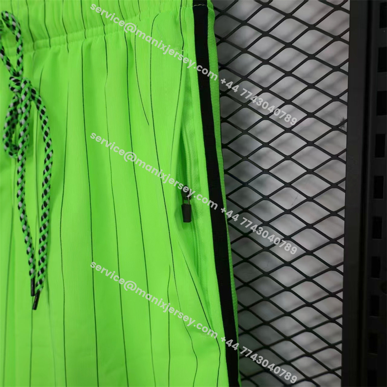 ManixJersey.com | Celtic 25-26 Trefoil Green Travel Shorts - Player Version -Customize Name, Number and Patch | Worldwide Shipping