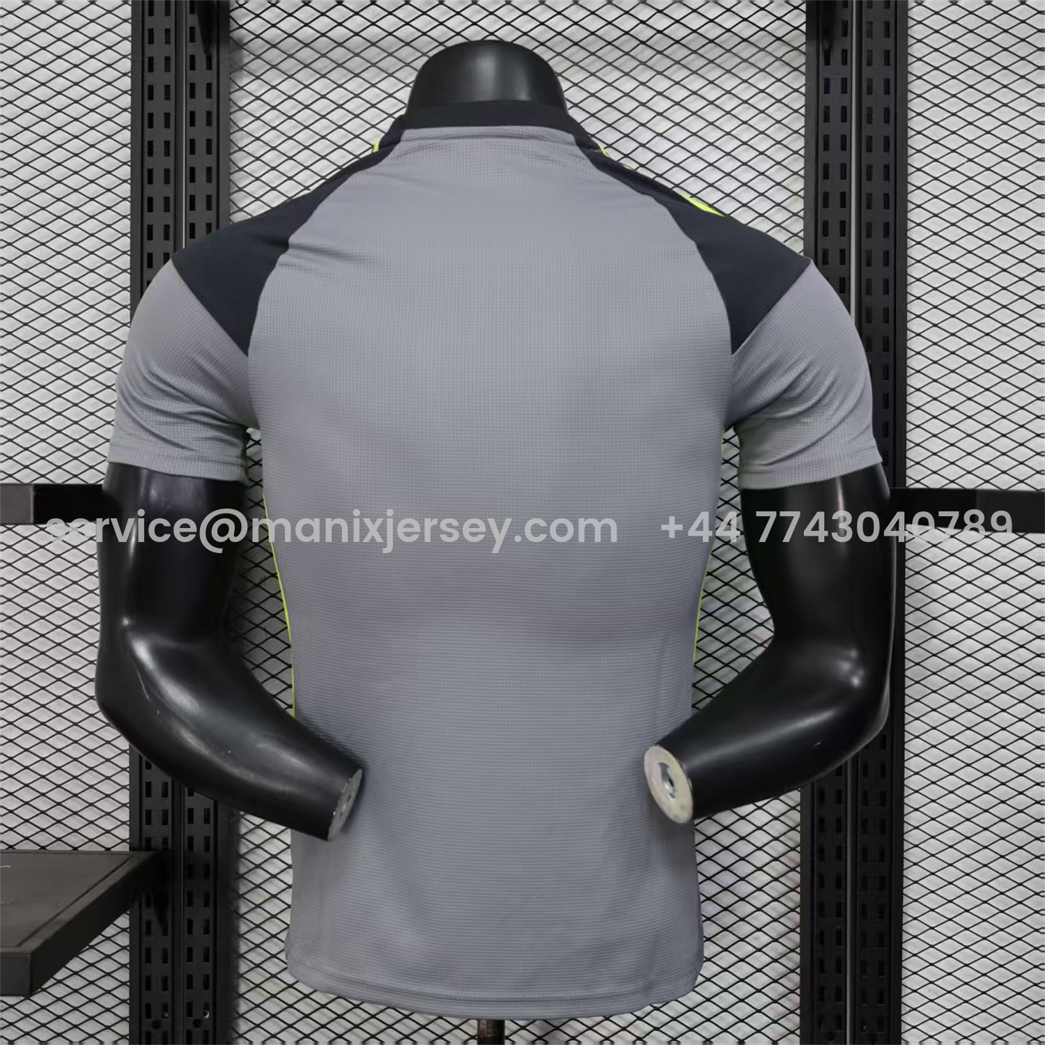 ManixJersey.com | Manchester United 25-26 Black Grey Goalkeeper Jersey - Player Version -Customize Name, Number and Patch | Worldwide Shipping