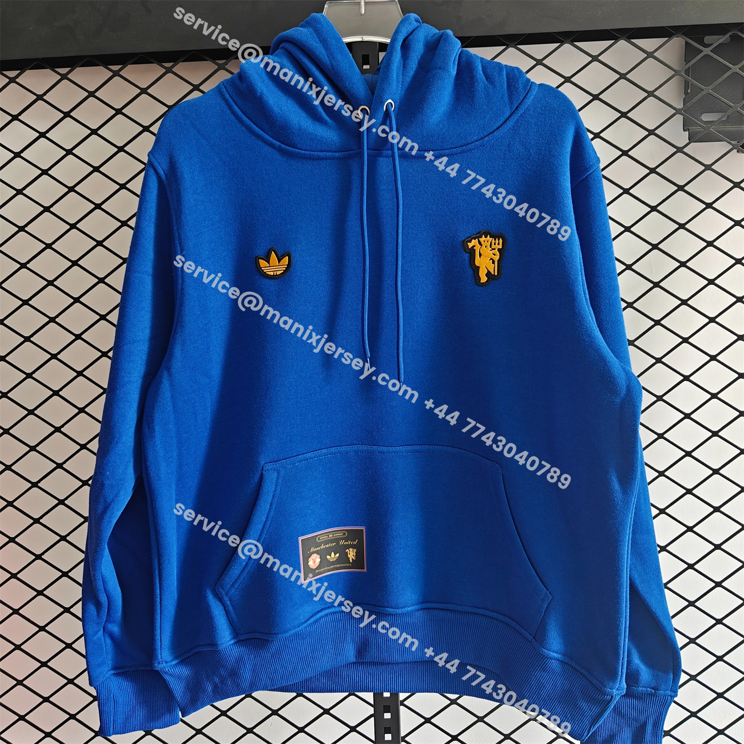 ManixJersey.com | Manchester United 25-26 Originals Terrace Icon Unisex Pullover Hoodie with Yellow Logo -Customize Name, Number and Patch | Worldwide Shipping