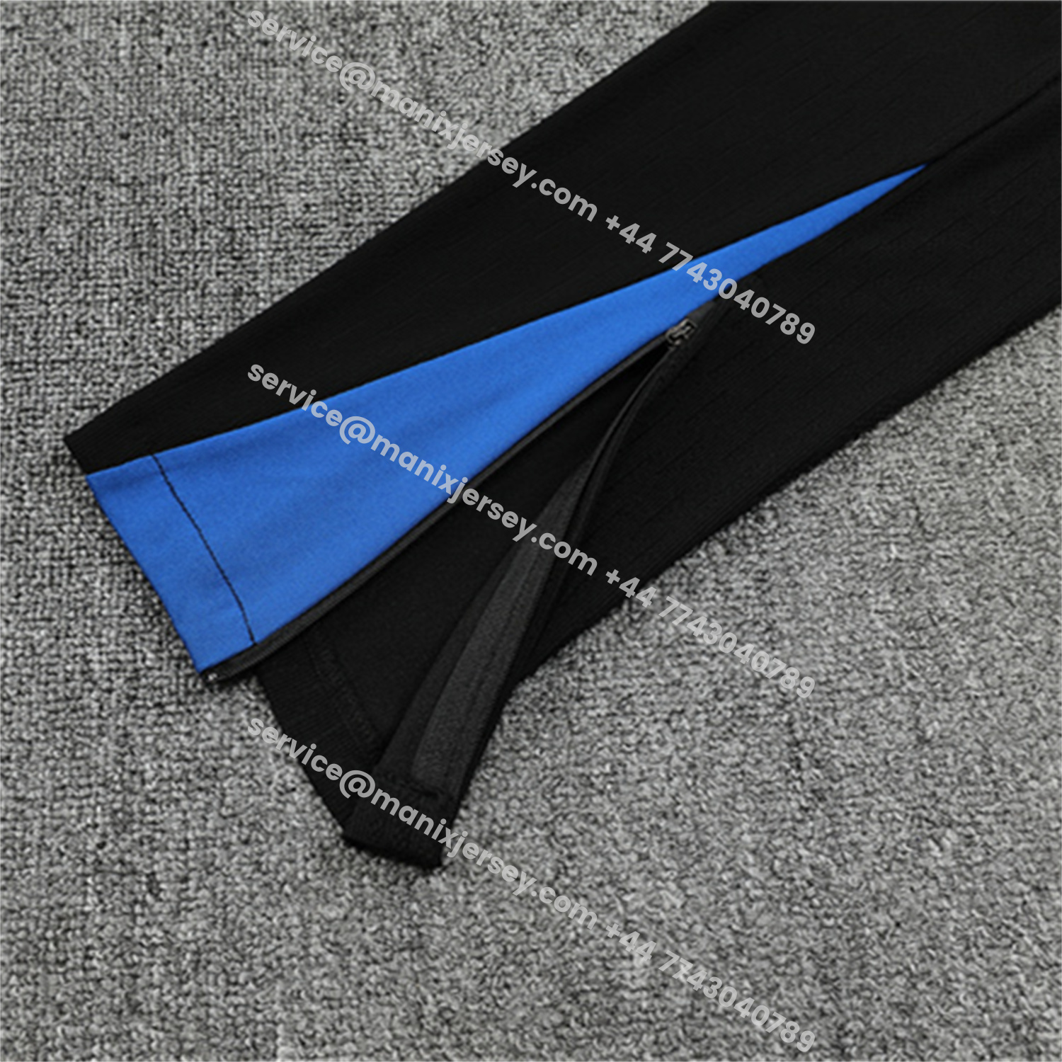 ManixJersey.com | Paris Saint-Germain PSG 25-26 Long Sleeve Training Set - Player Version - White Top and Black Pants -Customize Name, Number and Patch | Worldwide Shipping