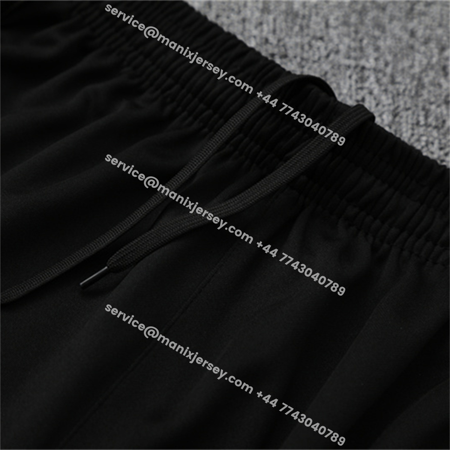 ManixJersey.com | Liver.pool 25-26 Long Sleeve Training Set - White Top & Black Pants -Customize Name, Number and Patch | Worldwide Shipping