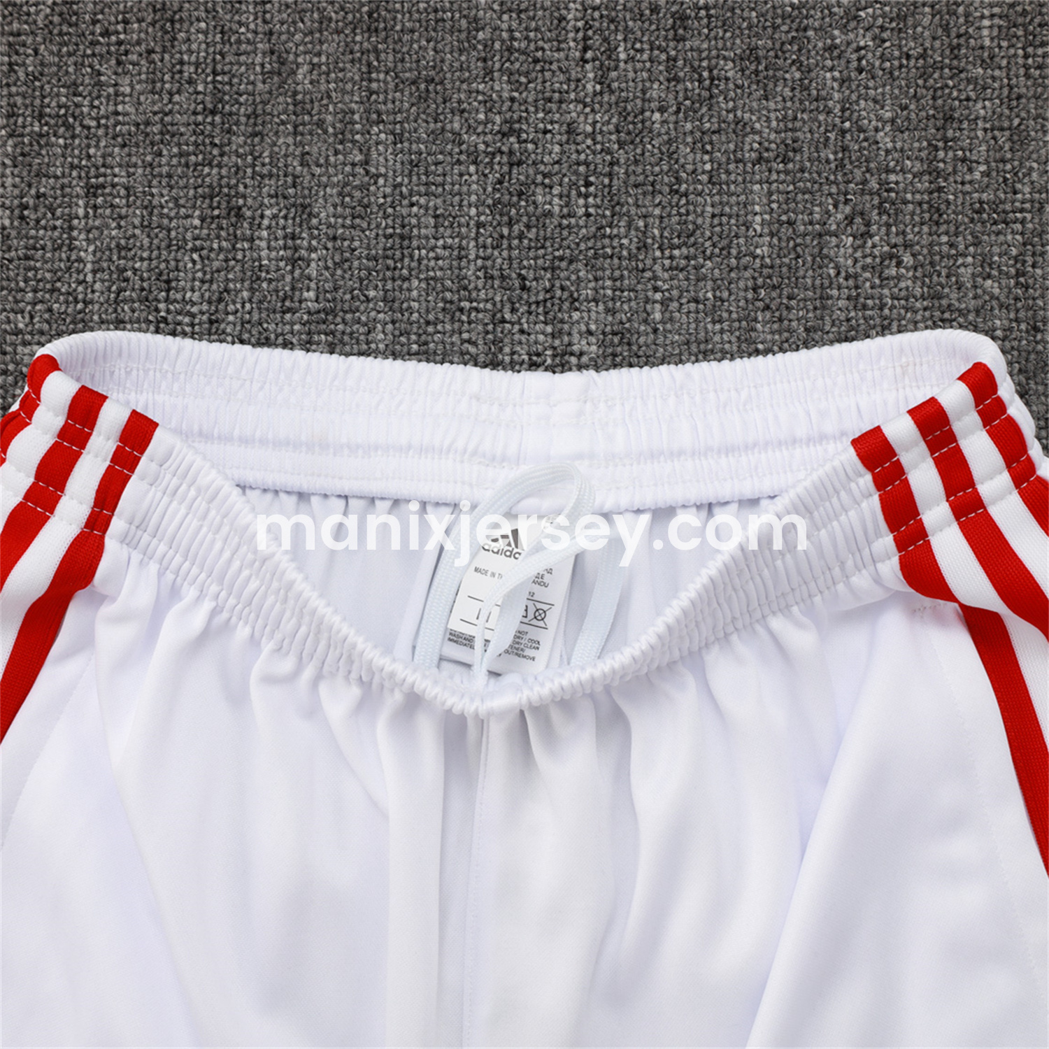 ManixJersey.com | Bayern Munich 2025 125th Anniversary Vest Training Set - White Top and Shorts -Customize Name, Number and Patch | Worldwide Shipping