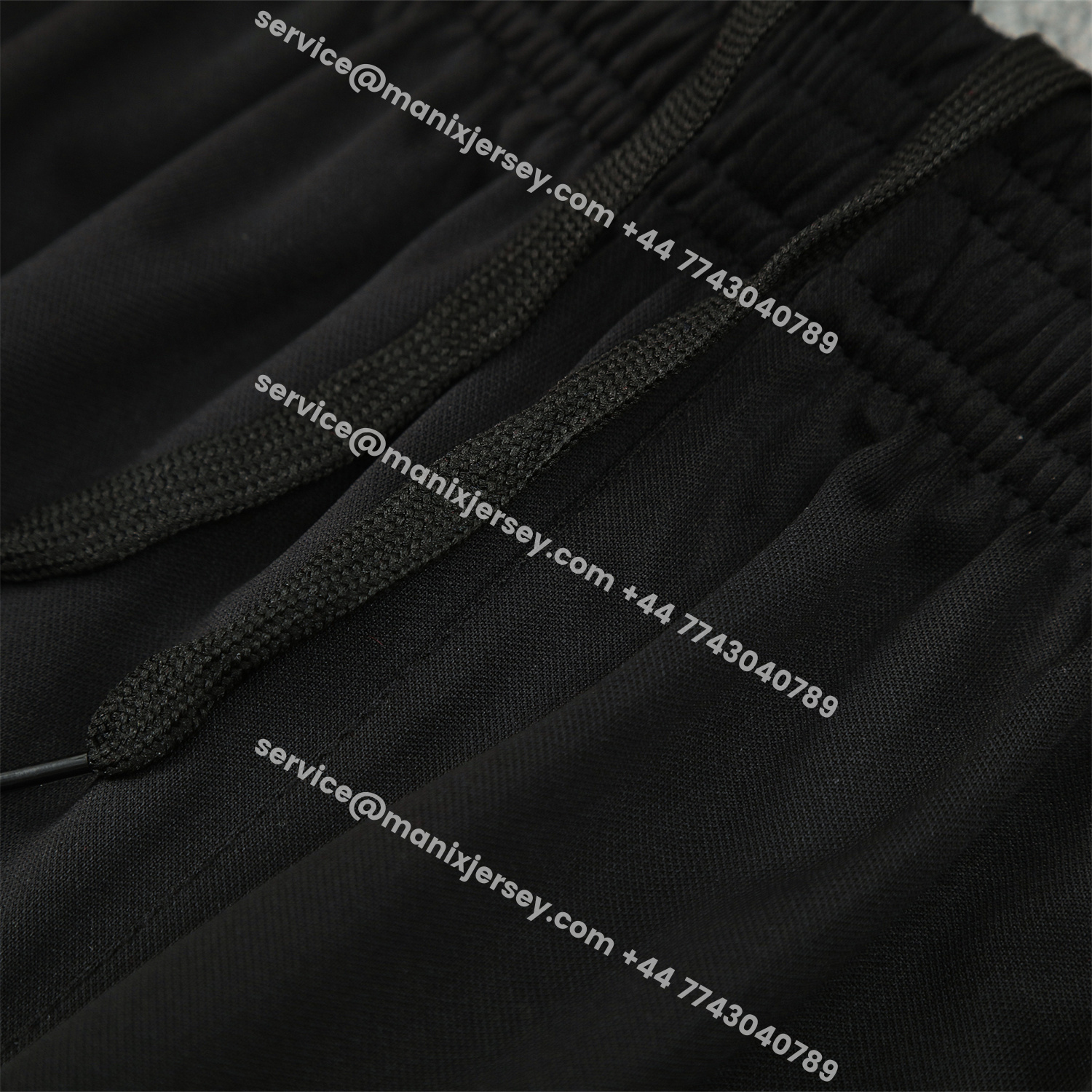 ManixJersey.com | Manchester United 25-26 Short-Sleeve Training Set - Red Edge White Top & Black Shorts -Customize Name, Number and Patch | Worldwide Shipping