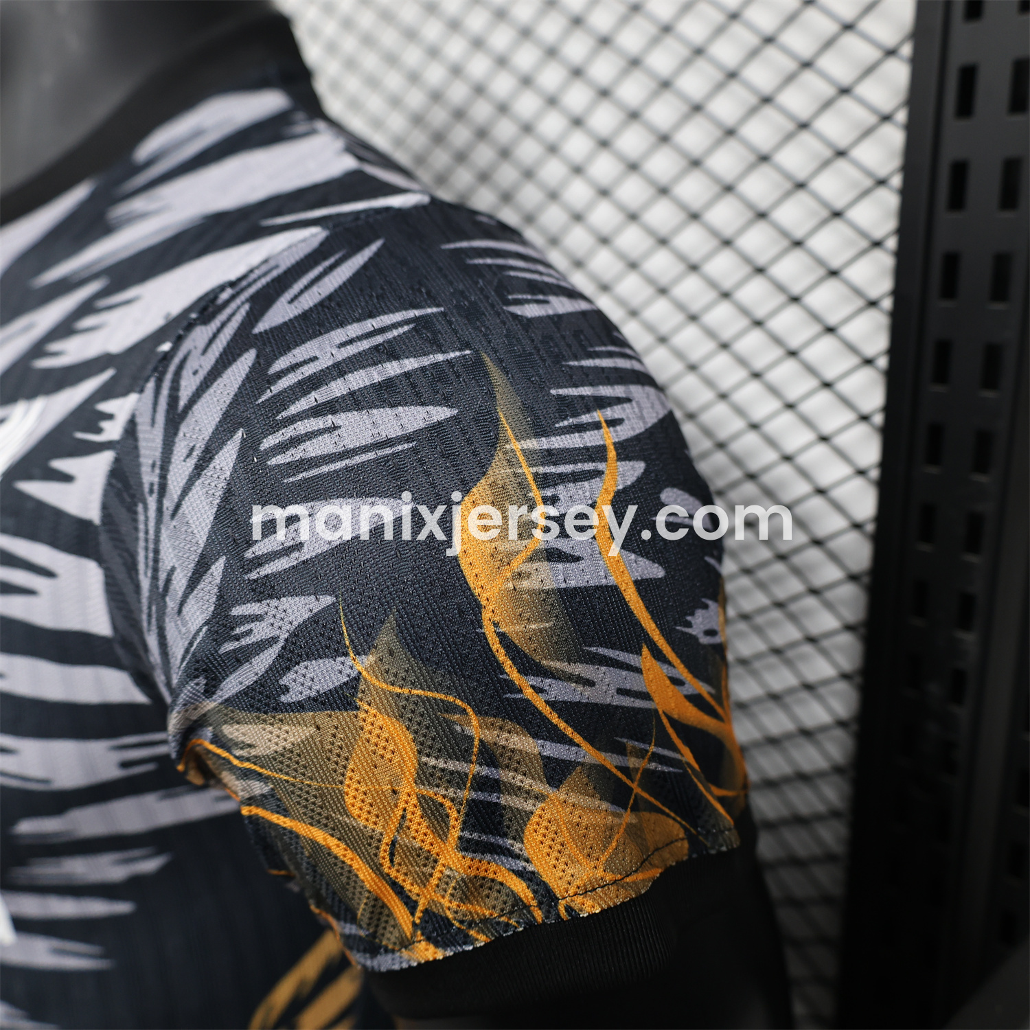 ManixJersey.com | Liver.pool 25-26 Orange Liver.pool Bird Black Special Jersey - Player Version -Customize Name, Number and Patch | Worldwide Shipping