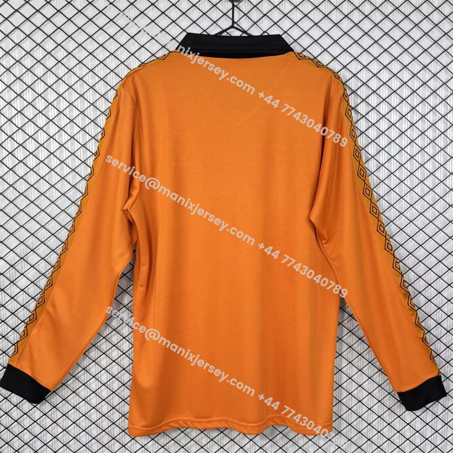 ManixJersey.com | Retro Wolverhampton Wanderers Wolves 1979-82 Home Long Sleeves Jersey - Fans Version -Customize Name, Number and Patch | Worldwide Shipping