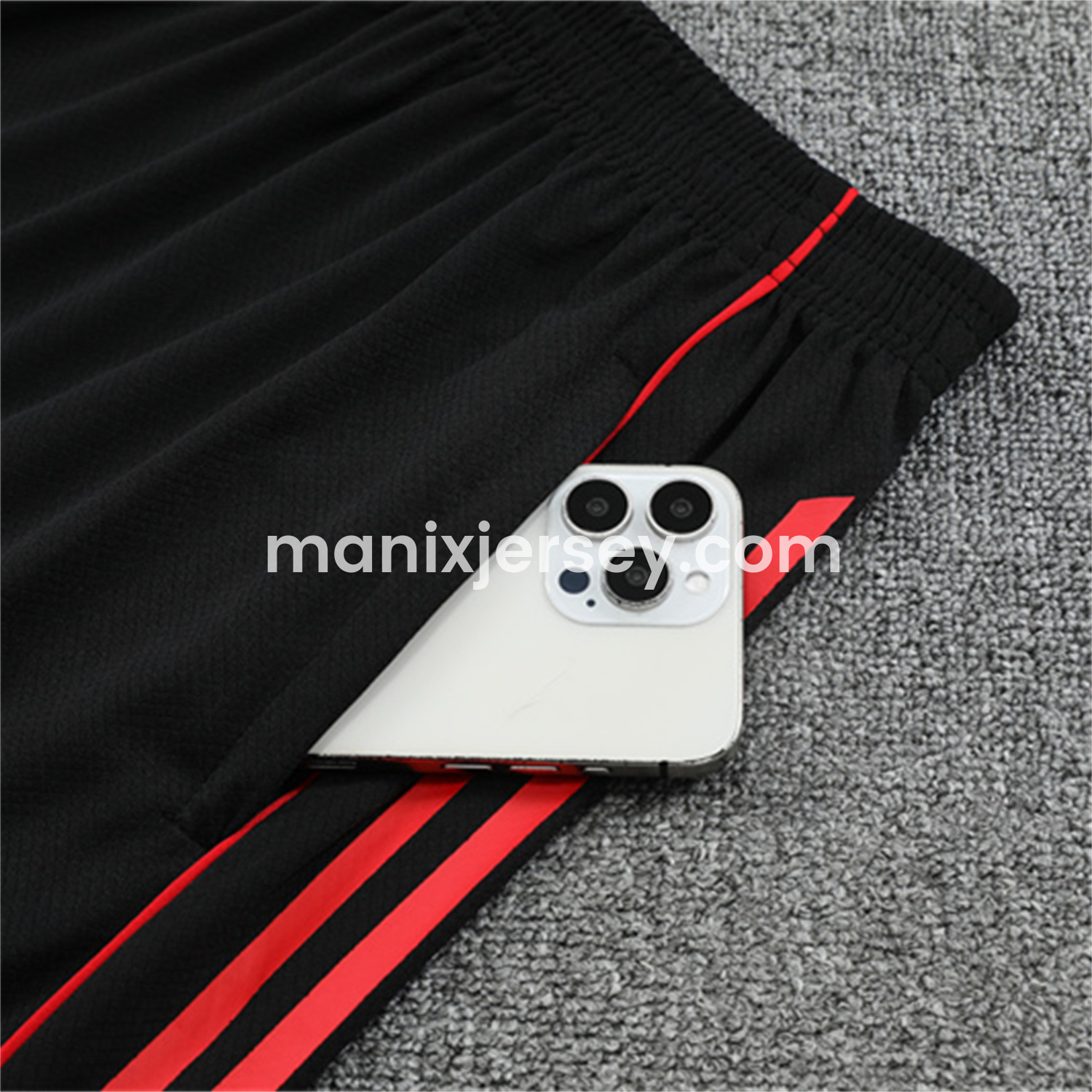 ManixJersey.com | Manchester United 25-26 Short-Sleeve Training Set - Red Top & Black Shorts -Customize Name, Number and Patch | Worldwide Shipping