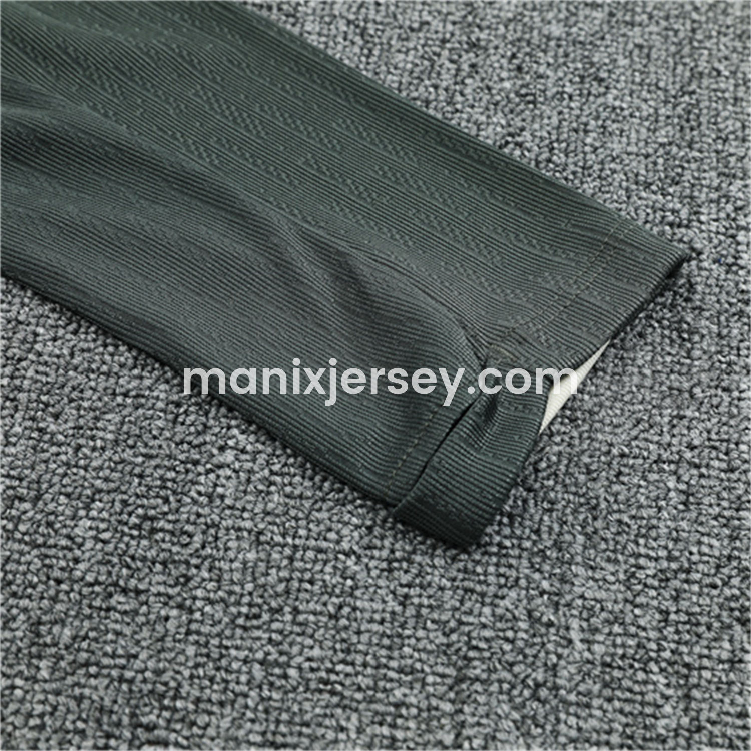 ManixJersey.com | C.H.E.L.S.E.A 25-26 Kid Long Sleeves Training Set - Army Green Top & Army Green Shorts -Customize Name, Number and Patch | Worldwide Shipping