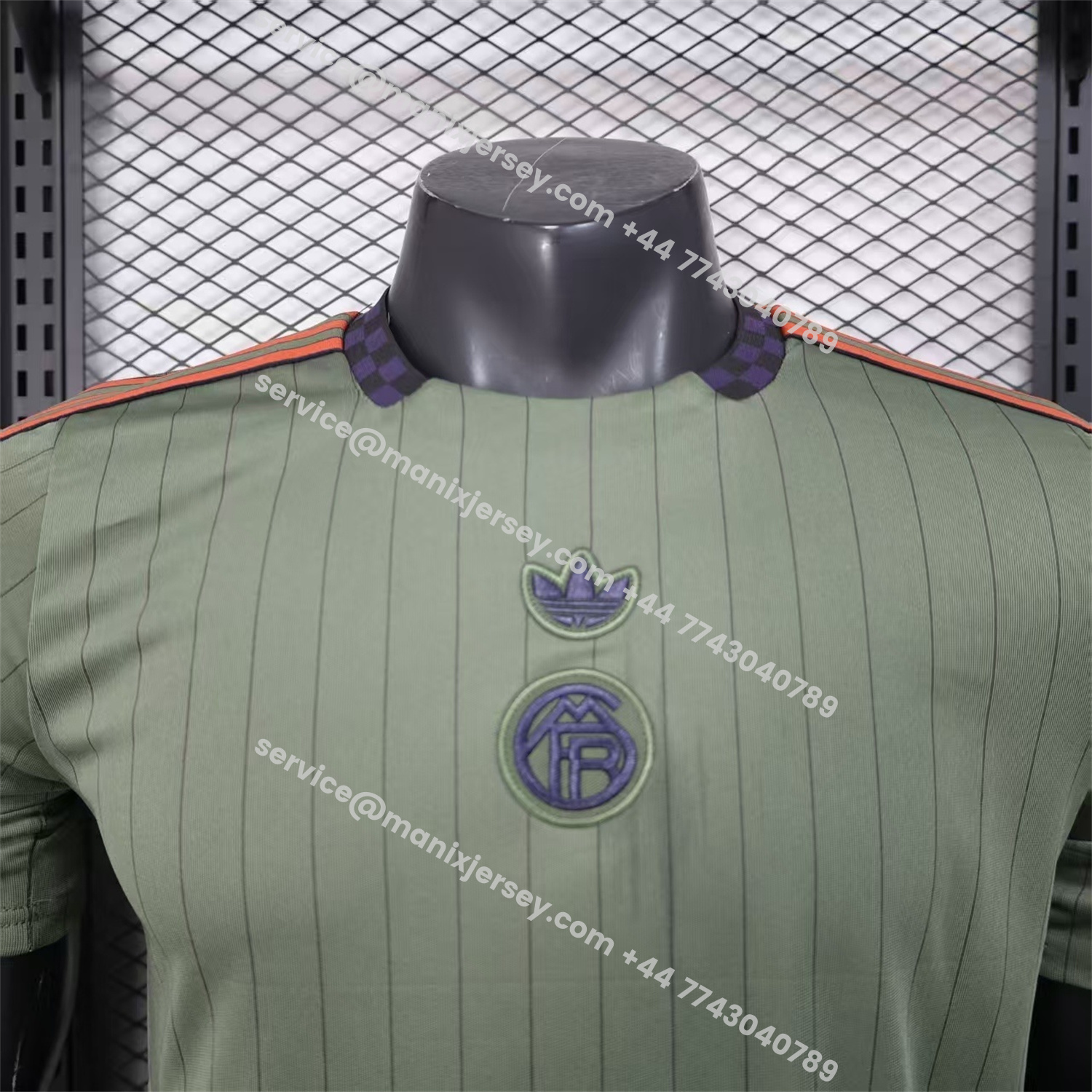 ManixJersey.com | Bayern Munich 25-26 Trefoil Grey Green Travel Jersey - Player Version -Customize Name, Number and Patch | Worldwide Shipping