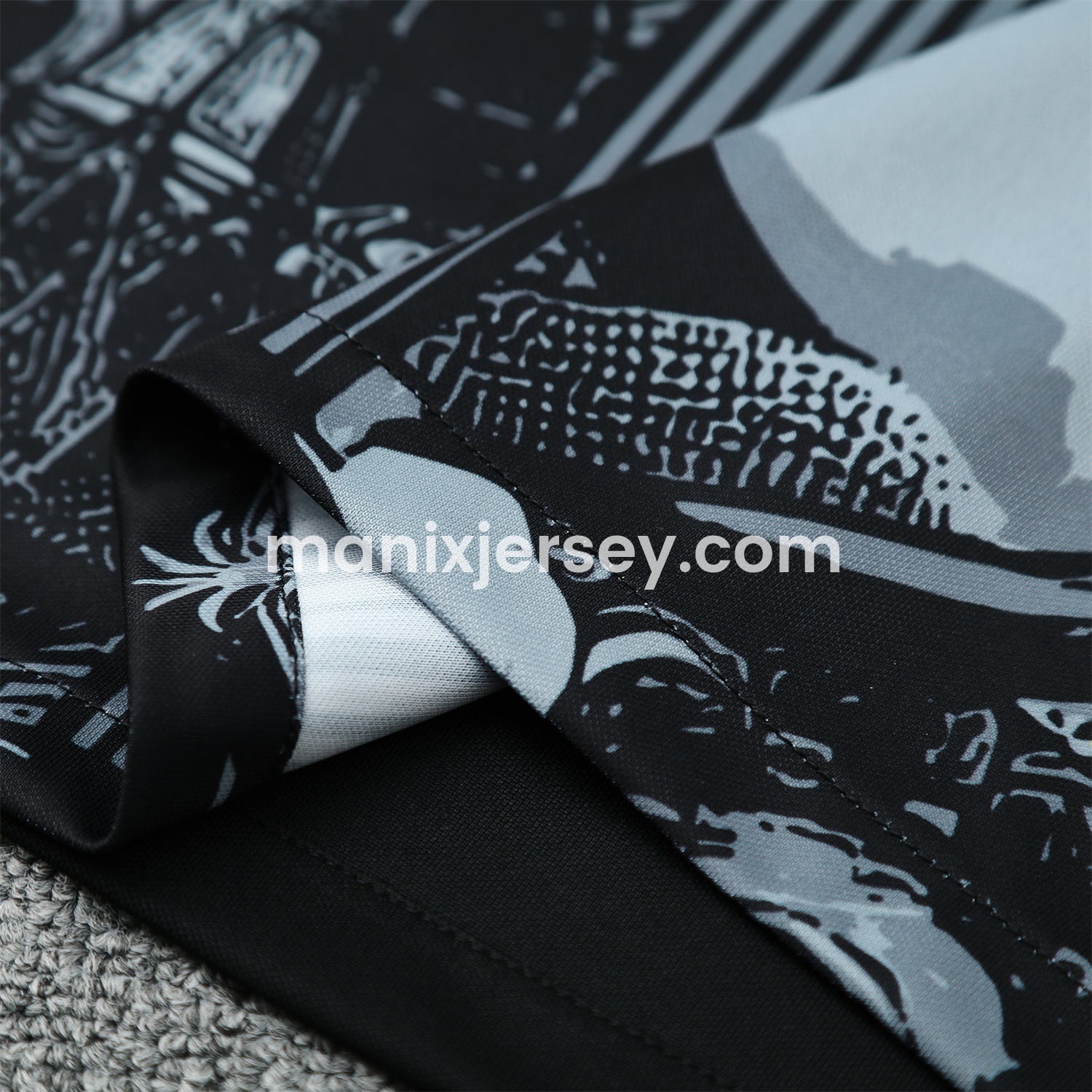 ManixJersey.com | Brazil 25-26 Gray Jesus Statue Short-Sleeve Training Set - Gray Top & Black Shorts -Customize Name, Number and Patch | Worldwide Shipping