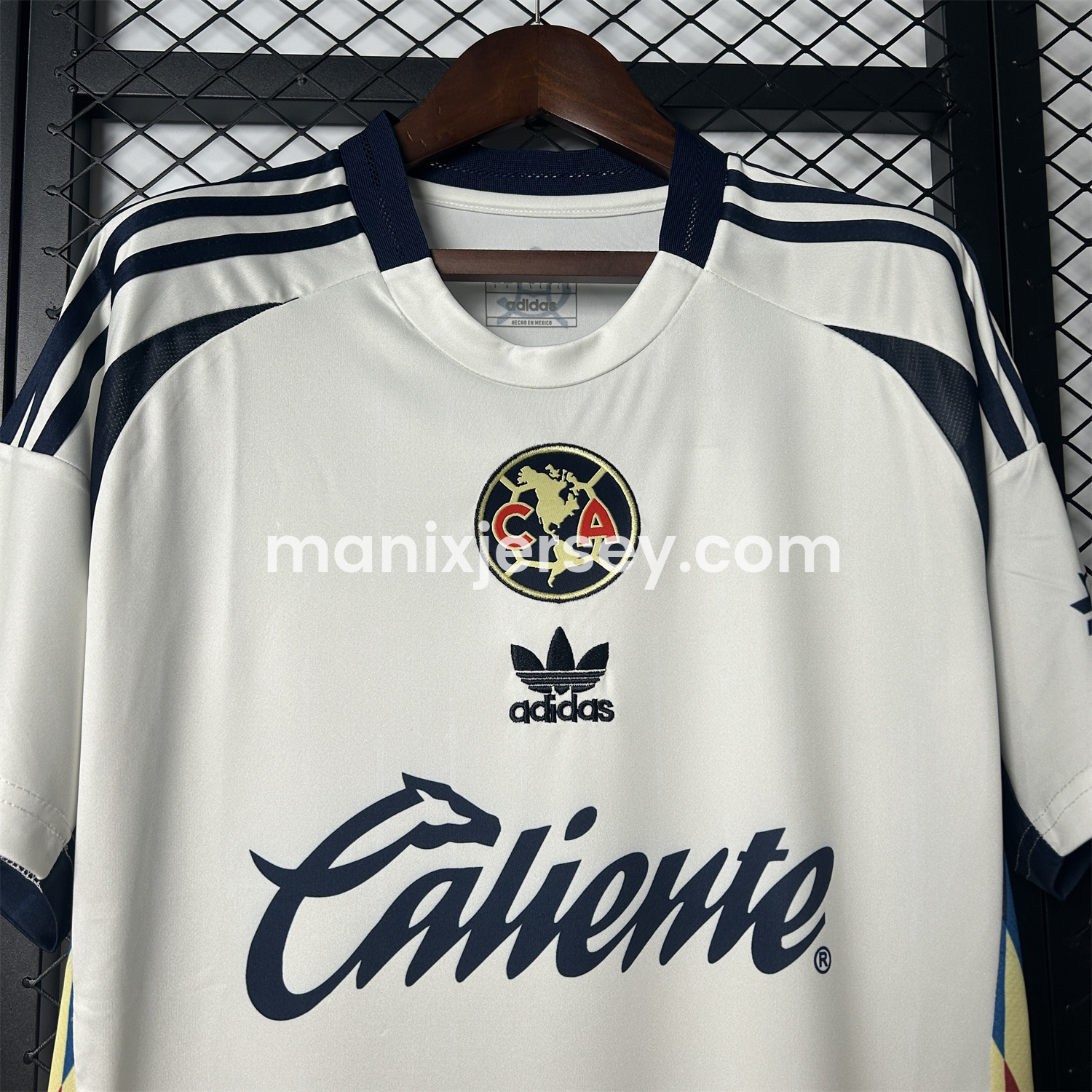 ManixJersey.com | Club América 25-26 White Throwback Trefoil Special Edition Jersey - Fans Version -Customize Name, Number and Patch | Worldwide Shipping