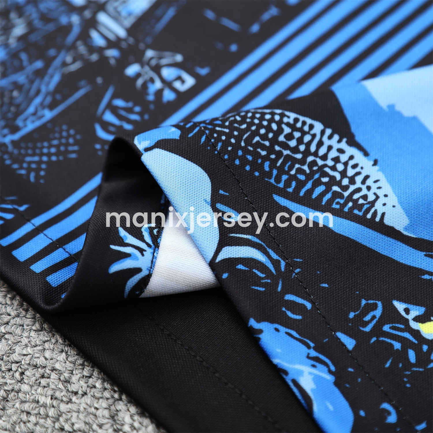 ManixJersey.com | Brazil 25-26 Blue Jesus Statue Short-Sleeve Training Set - Blue Top & Black Shorts -Customize Name, Number and Patch | Worldwide Shipping