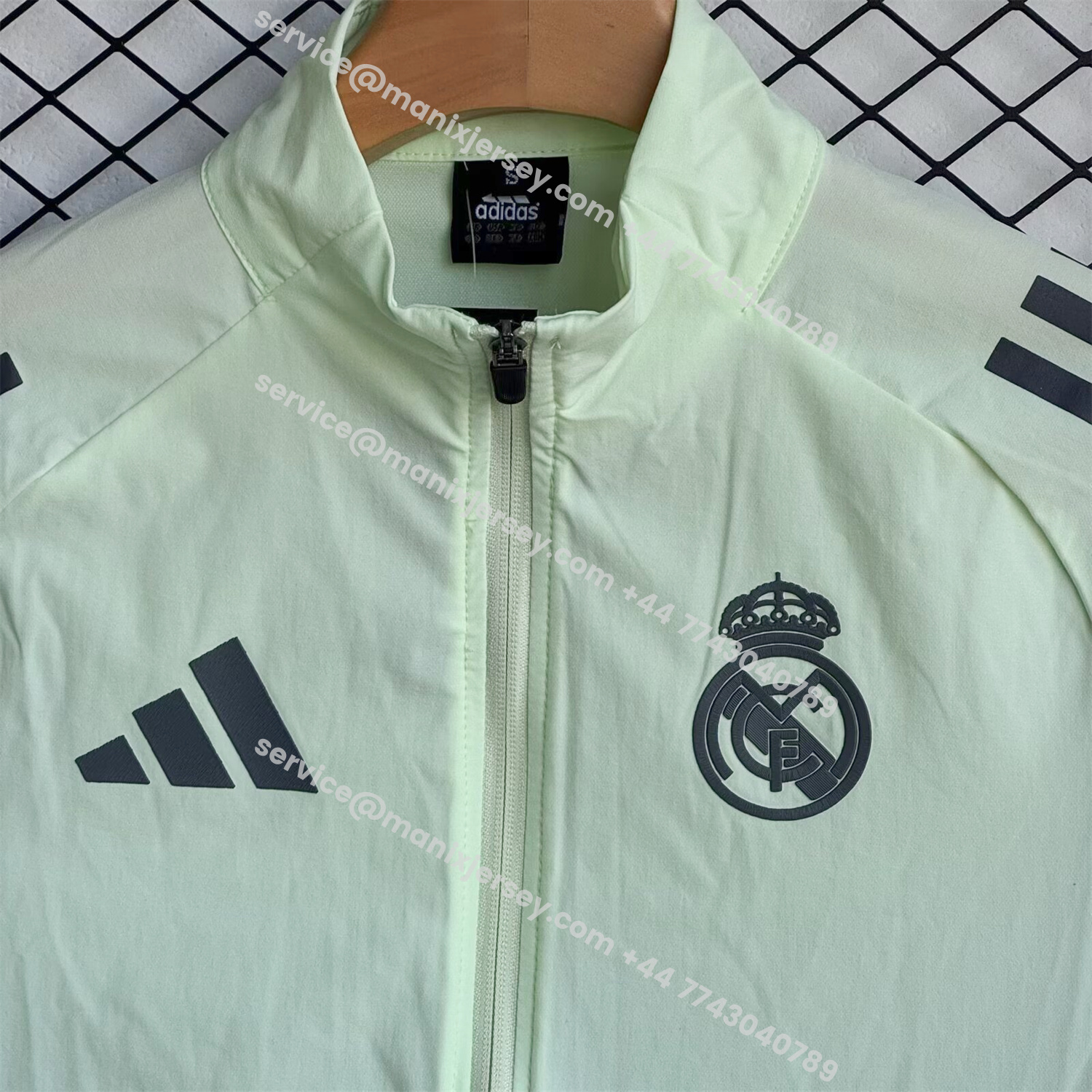 ManixJersey.com | Real Madrid 25-26 Windbreaker Training Set - Green Top and Black Pants -Customize Name, Number and Patch | Worldwide Shipping