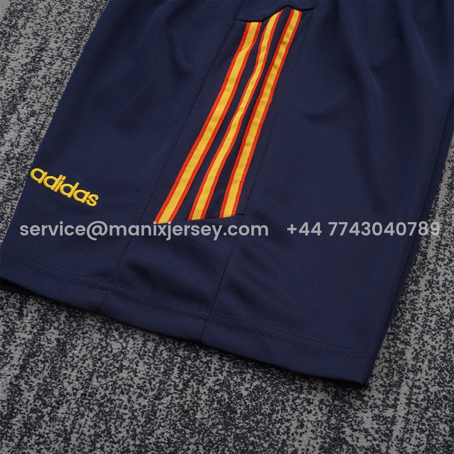 ManixJersey.com | Retro Spain 1996 Away White Kids Kit -Customize Name, Number and Patch | Worldwide Shipping