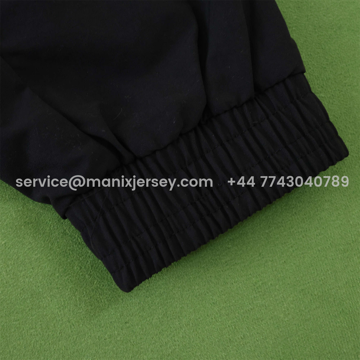 ManixJersey.com | Liver.pool 25-26 Throwback Windbreaker Jacket - Black -Customize Name, Number and Patch | Worldwide Shipping