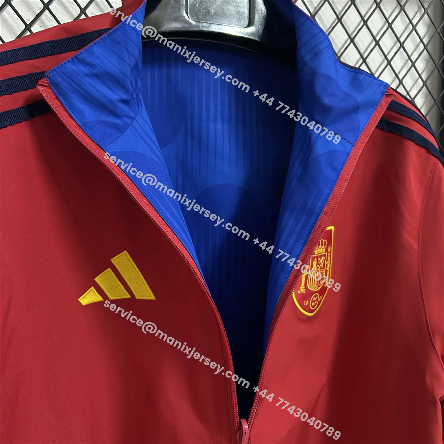 ManixJersey.com | Spain 2026 Pre-Match Double Sided Reversible Windbreaker - Red -Customize Name, Number and Patch | Worldwide Shipping