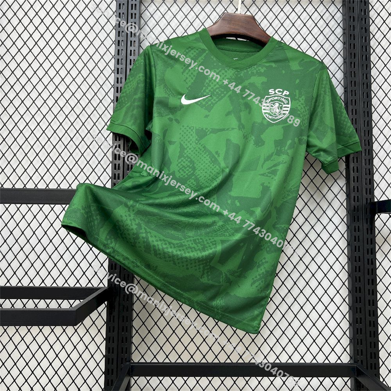 ManixJersey.com | Sporting CP 25-26 Green Training Jersey - Fans Version -Customize Name, Number and Patch | Worldwide Shipping