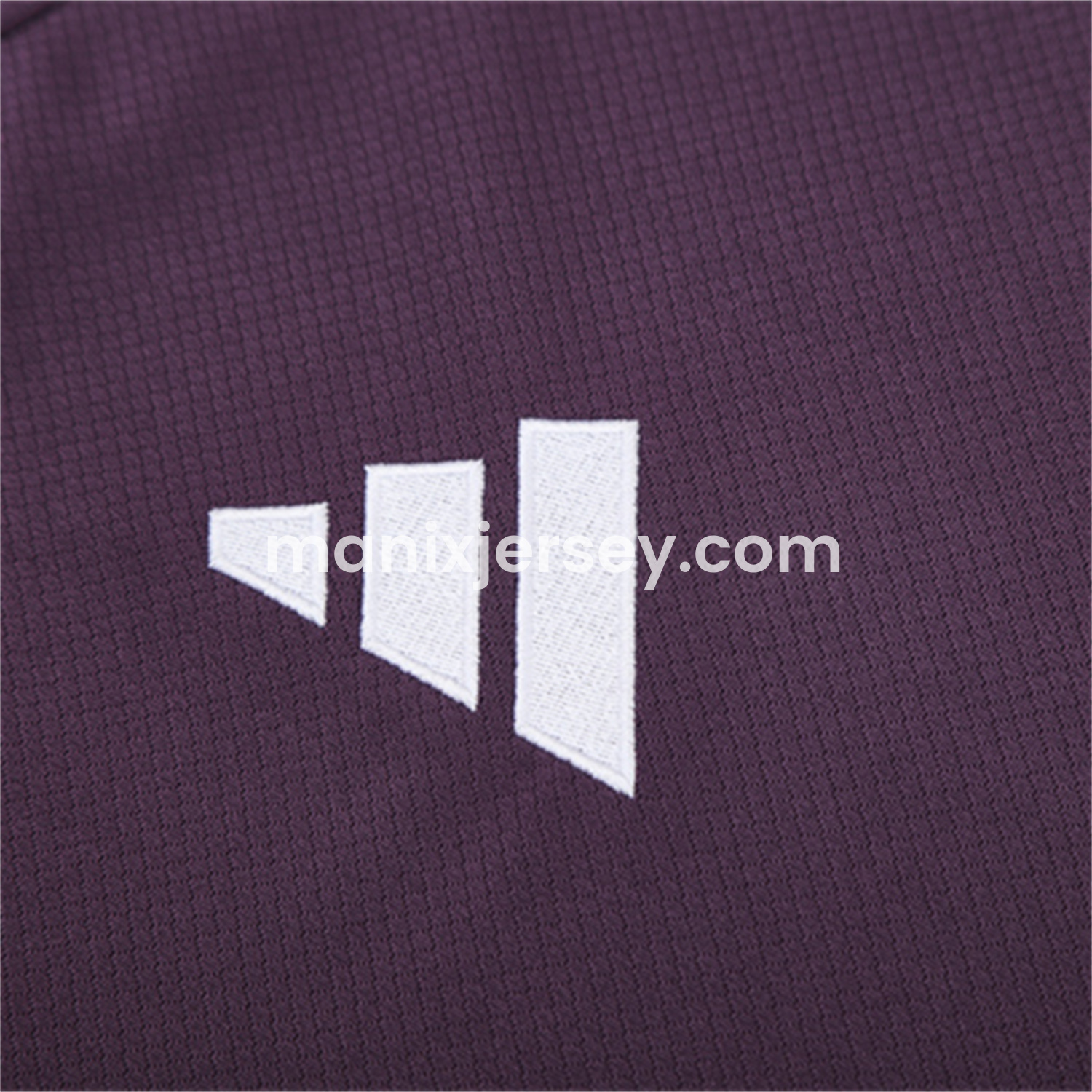 ManixJersey.com | Manchester United 25-26 Short-Sleeve Training Set - Purple Top & Black shorts -Customize Name, Number and Patch | Worldwide Shipping