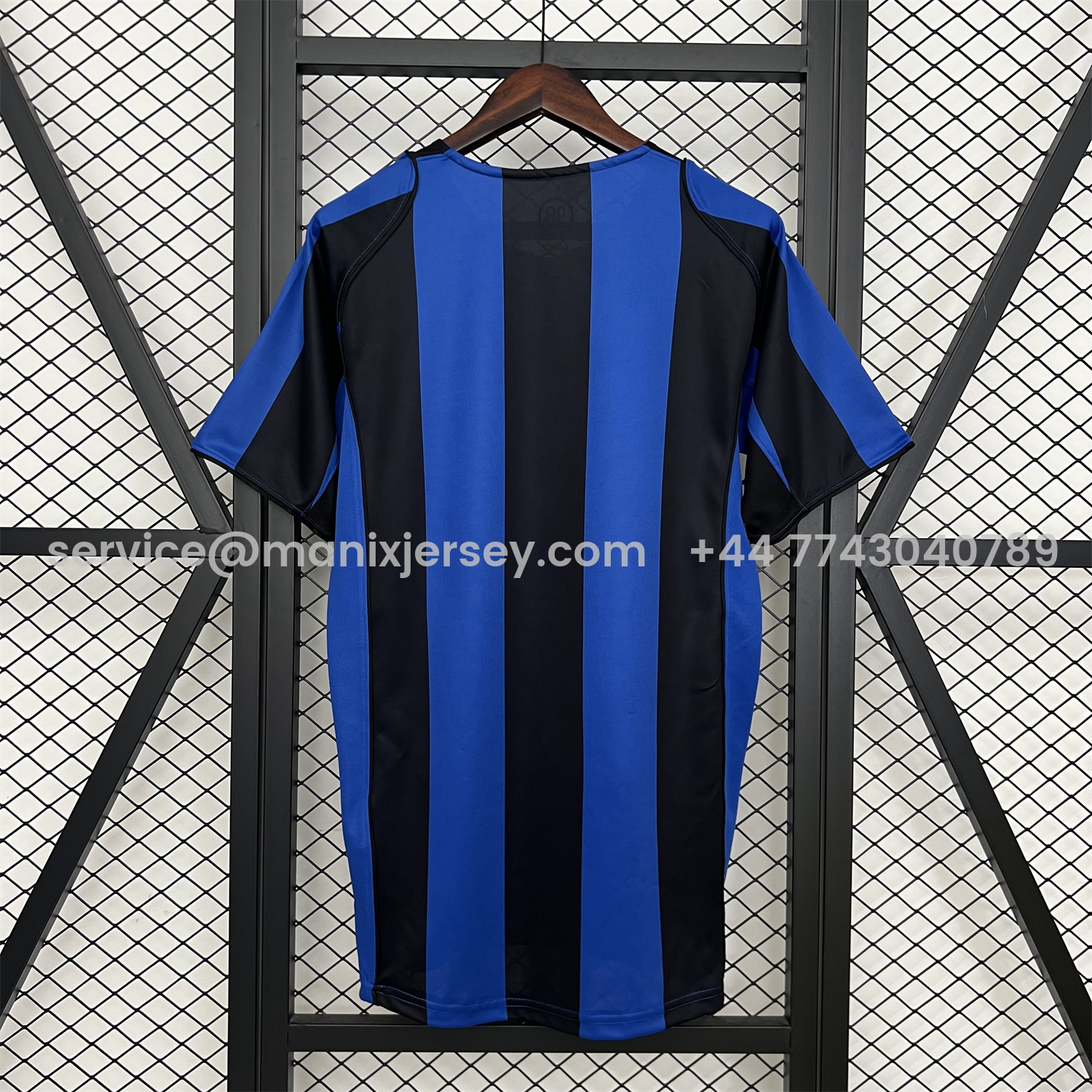 ManixJersey.com | Retro Inter Milan 2004-05 Home Jersey -Customize Name, Number and Patch | Worldwide Shipping