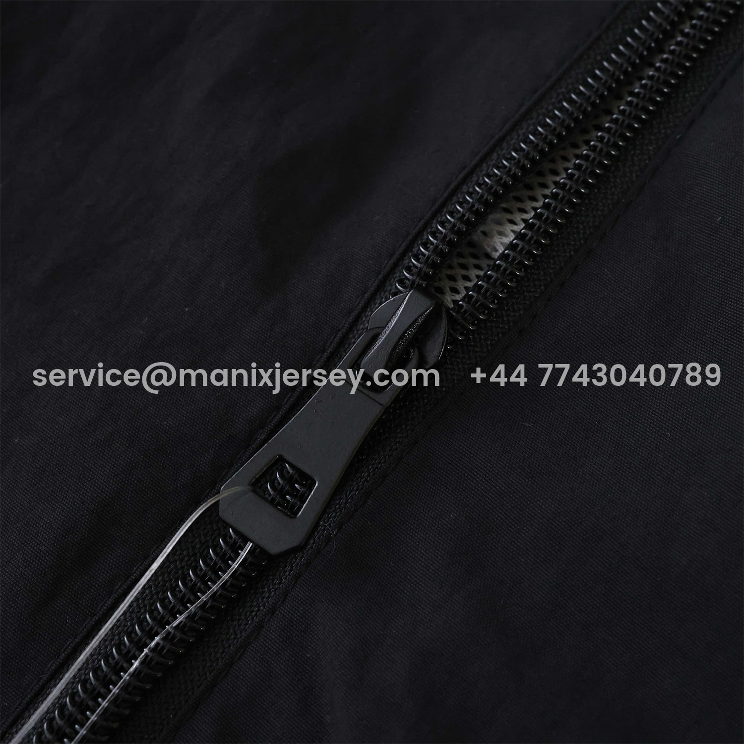 ManixJersey.com | Liver.pool 25-26 Throwback Windbreaker Jacket - Black -Customize Name, Number and Patch | Worldwide Shipping