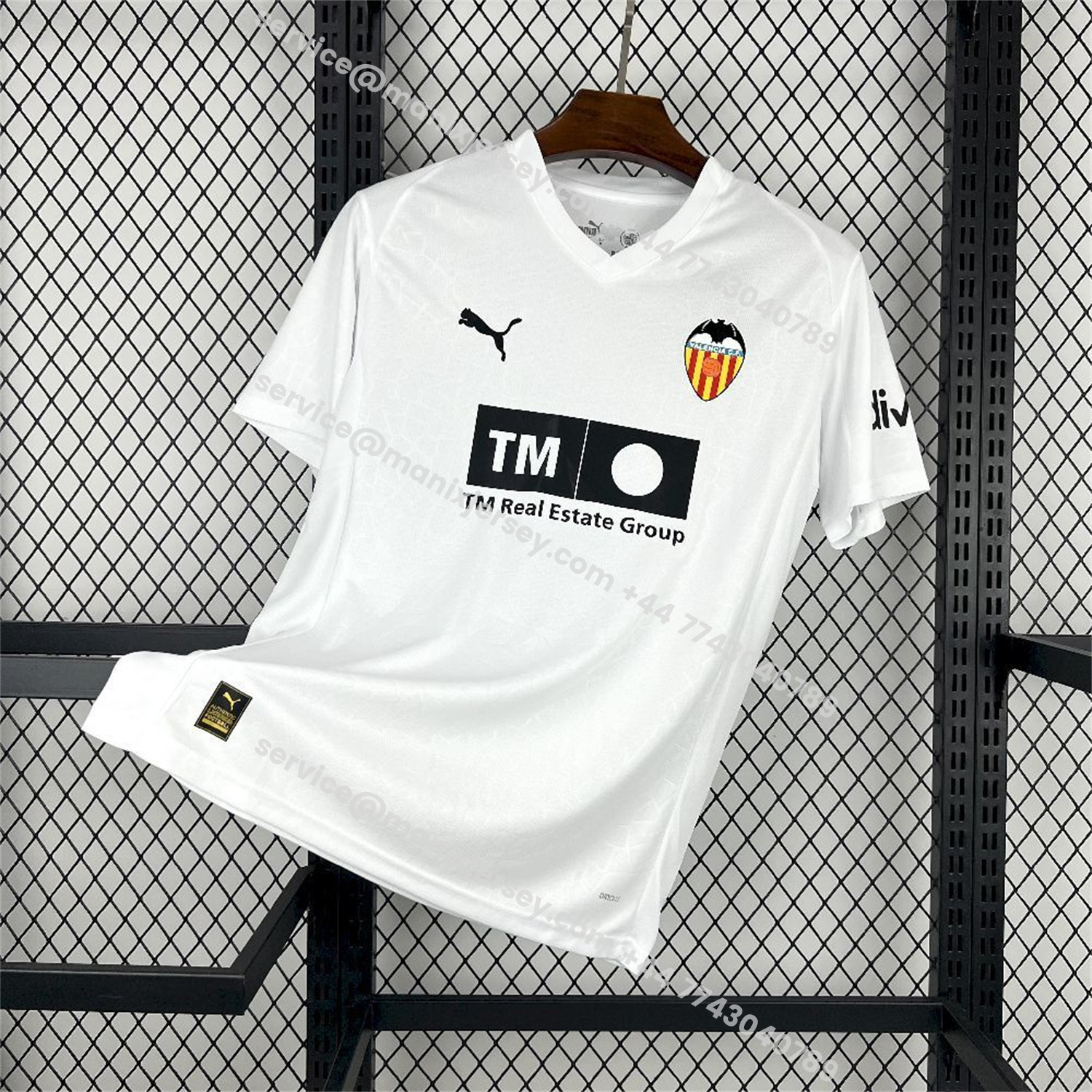 ManixJersey.com | Valencia 25-26 Home Jersey - Fans Version -Customize Name, Number and Patch | Worldwide Shipping