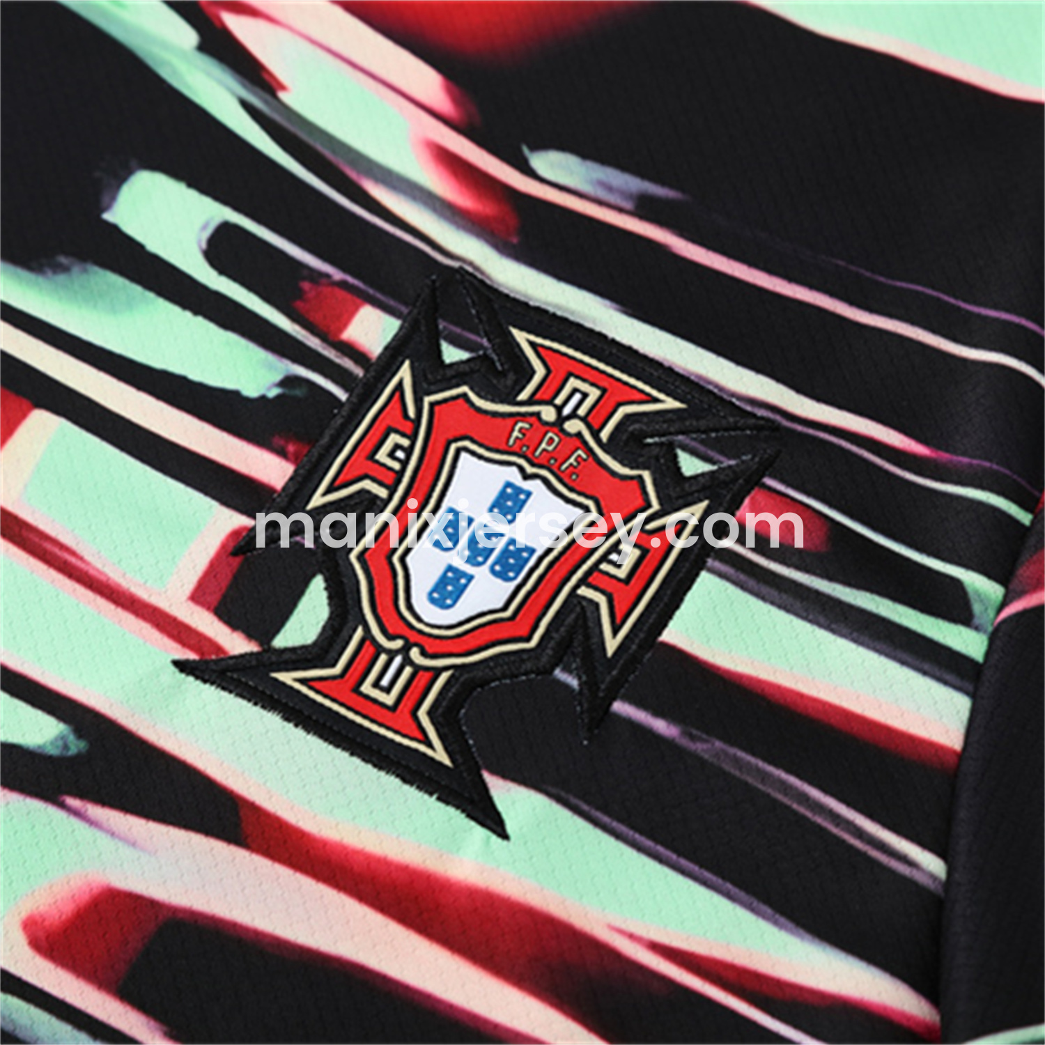 ManixJersey.com | Portugal 25-26 Kids Short-Sleeve Training Set - Camouflage top & Black Shorts -Customize Name, Number and Patch | Worldwide Shipping