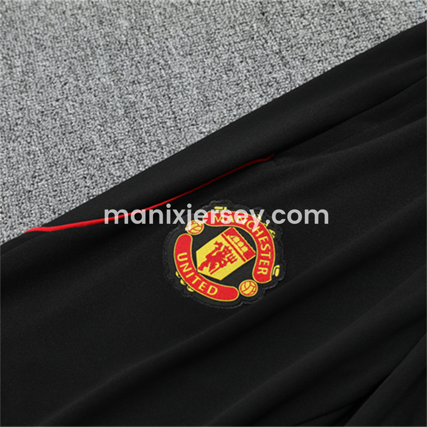 ManixJersey.com | Manchester United 25-26 Long Sleeves Training Set - Red-Black Top & Black Pants -Customize Name, Number and Patch | Worldwide Shipping
