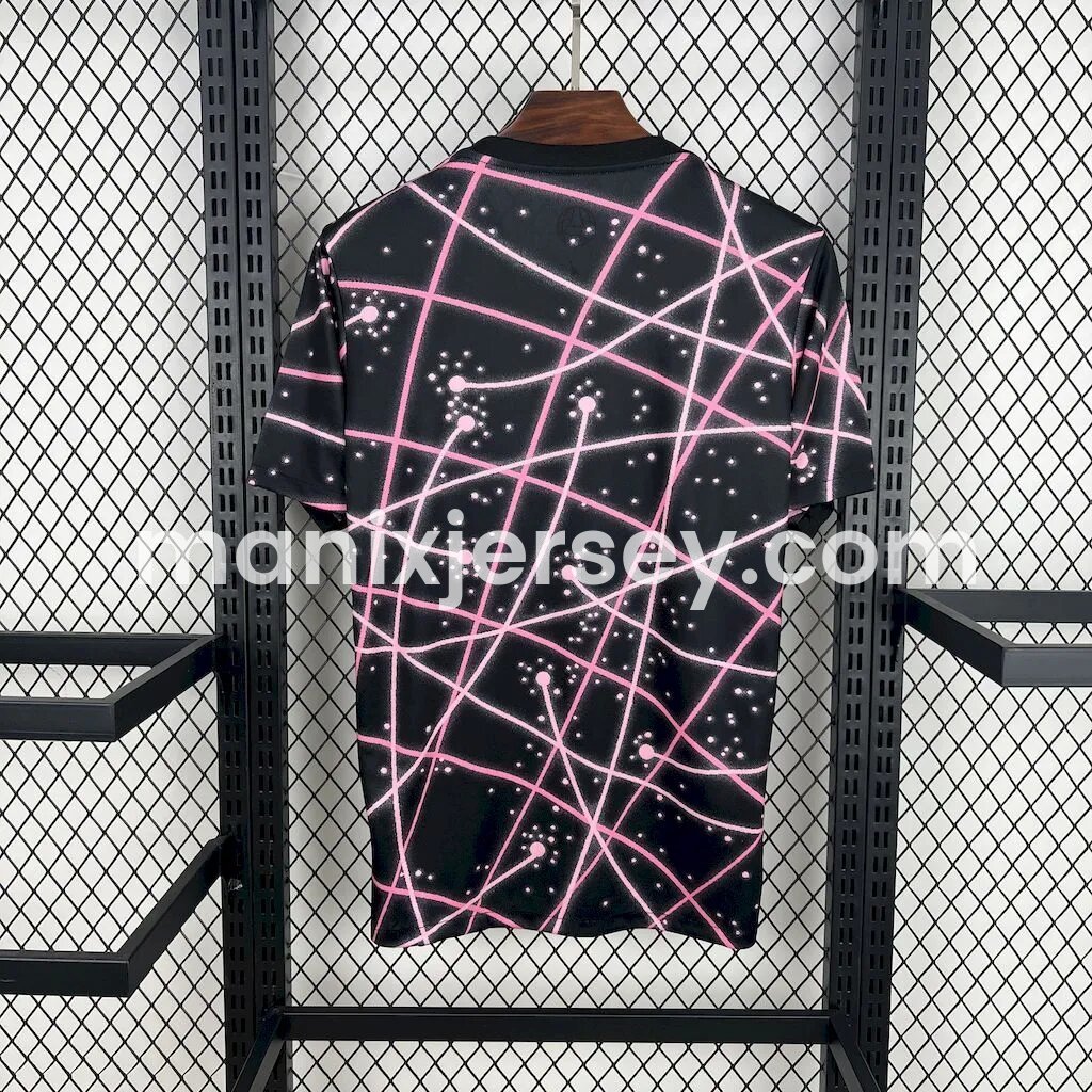 ManixJersey.com | Paris Saint-Germain PSG 25-26 Pink Lines Black Pre-Match Training Jersey - Fans Version -Customize Name, Number and Patch | Worldwide Shipping