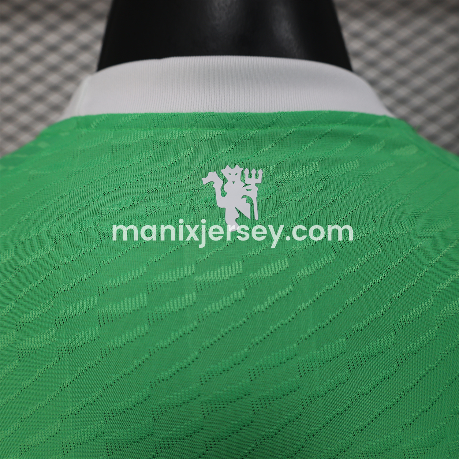 ManixJersey.com | Manchester United 25-26 Trefoil Green Goalkeeper Jersey - Player Version -Customize Name, Number and Patch | Worldwide Shipping