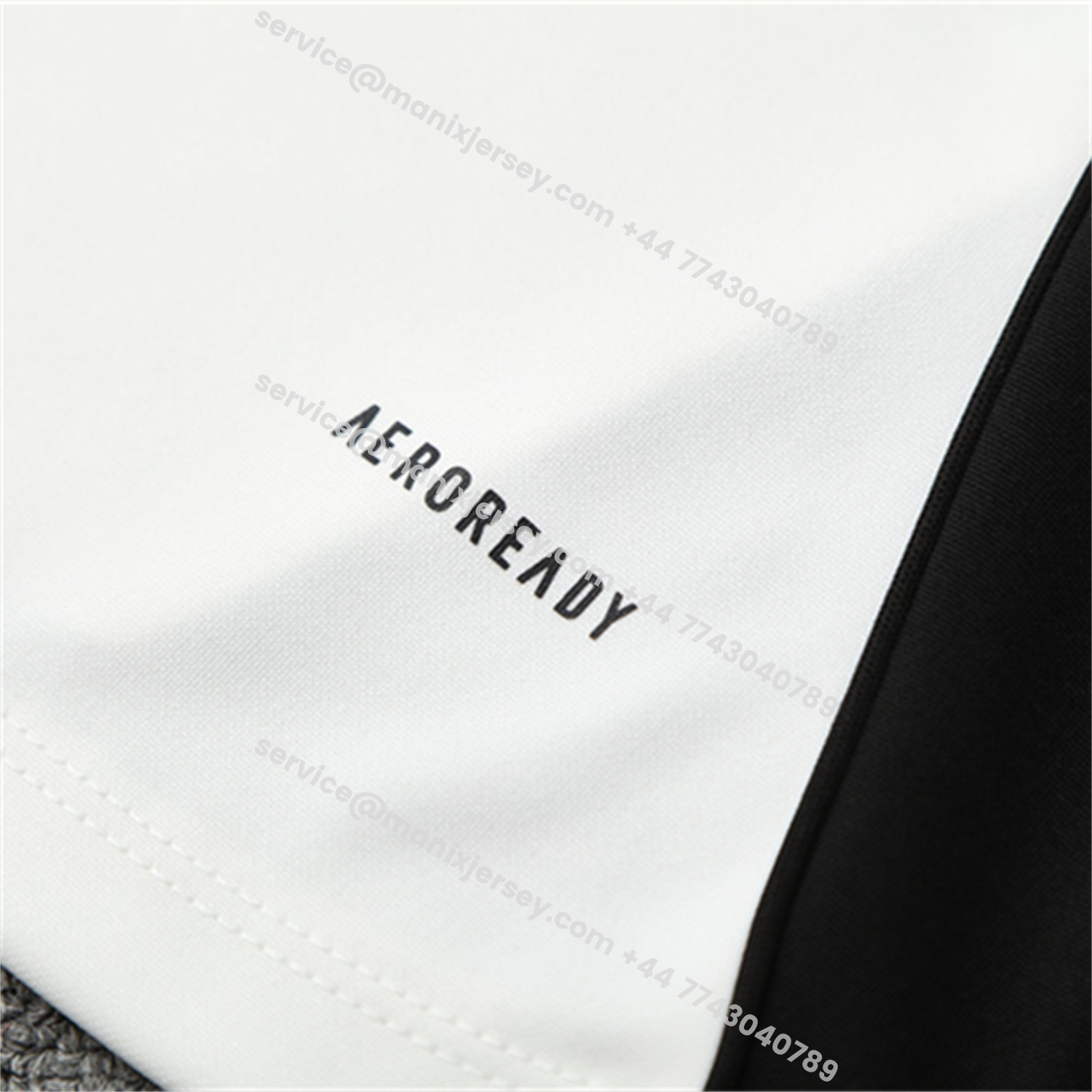 ManixJersey.com | Liver.pool 25-26 Long Sleeve Training Set - White Top & Black Pants -Customize Name, Number and Patch | Worldwide Shipping