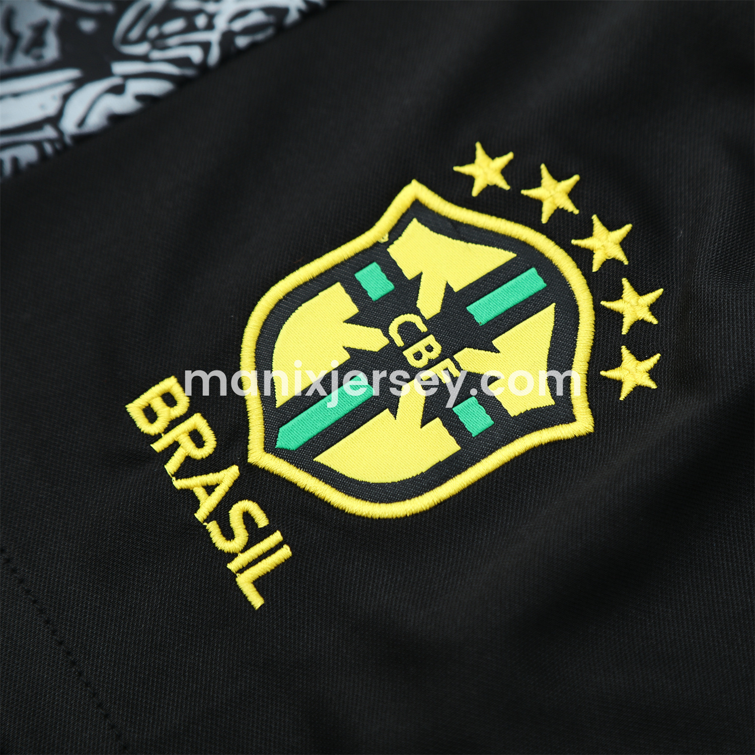 ManixJersey.com | Brazil 25-26 Gray Jesus Statue Short-Sleeve Training Set - Gray Top & Black Shorts -Customize Name, Number and Patch | Worldwide Shipping