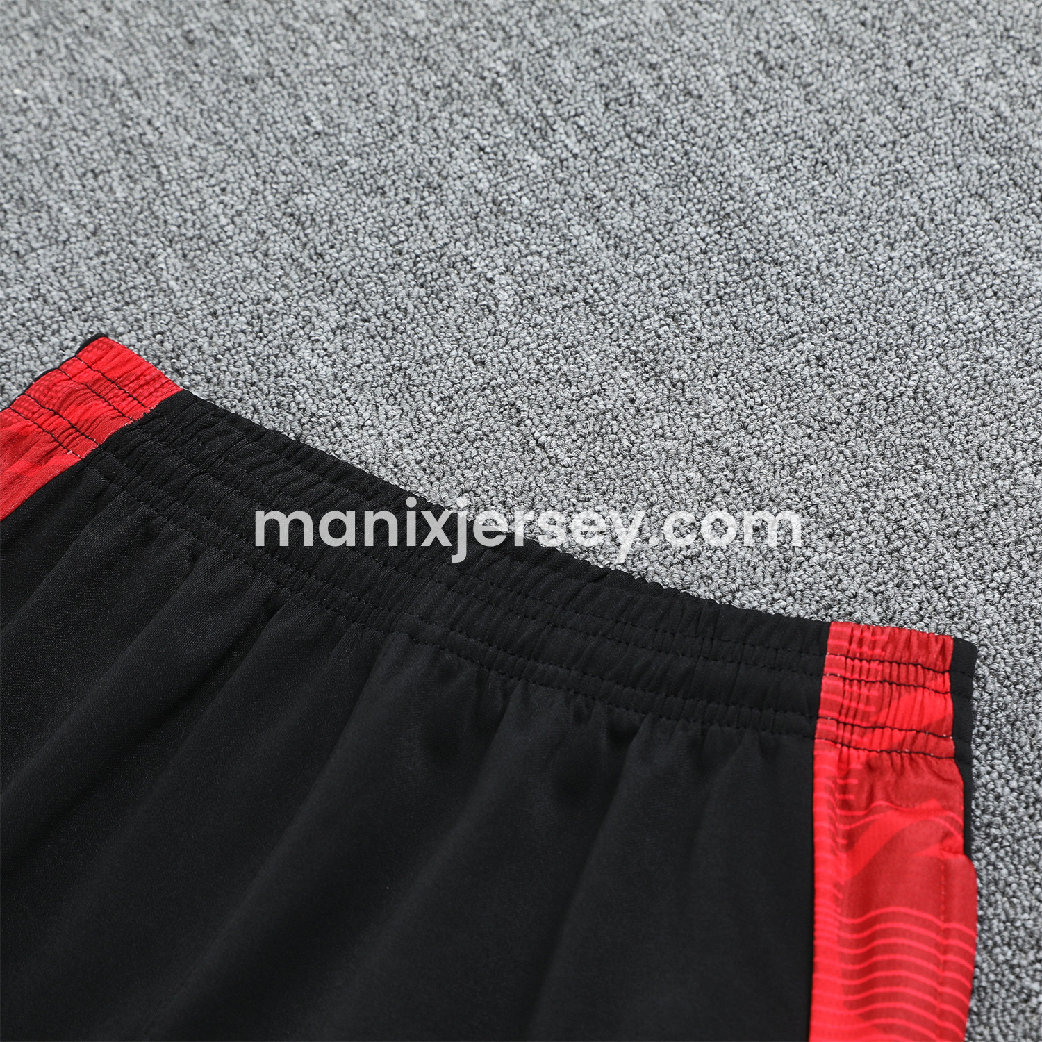 ManixJersey.com | Manchester United 24-25 Pre-Match Home Traning Hoodie Set - Red Top and Black Pants -Customize Name, Number and Patch | Worldwide Shipping