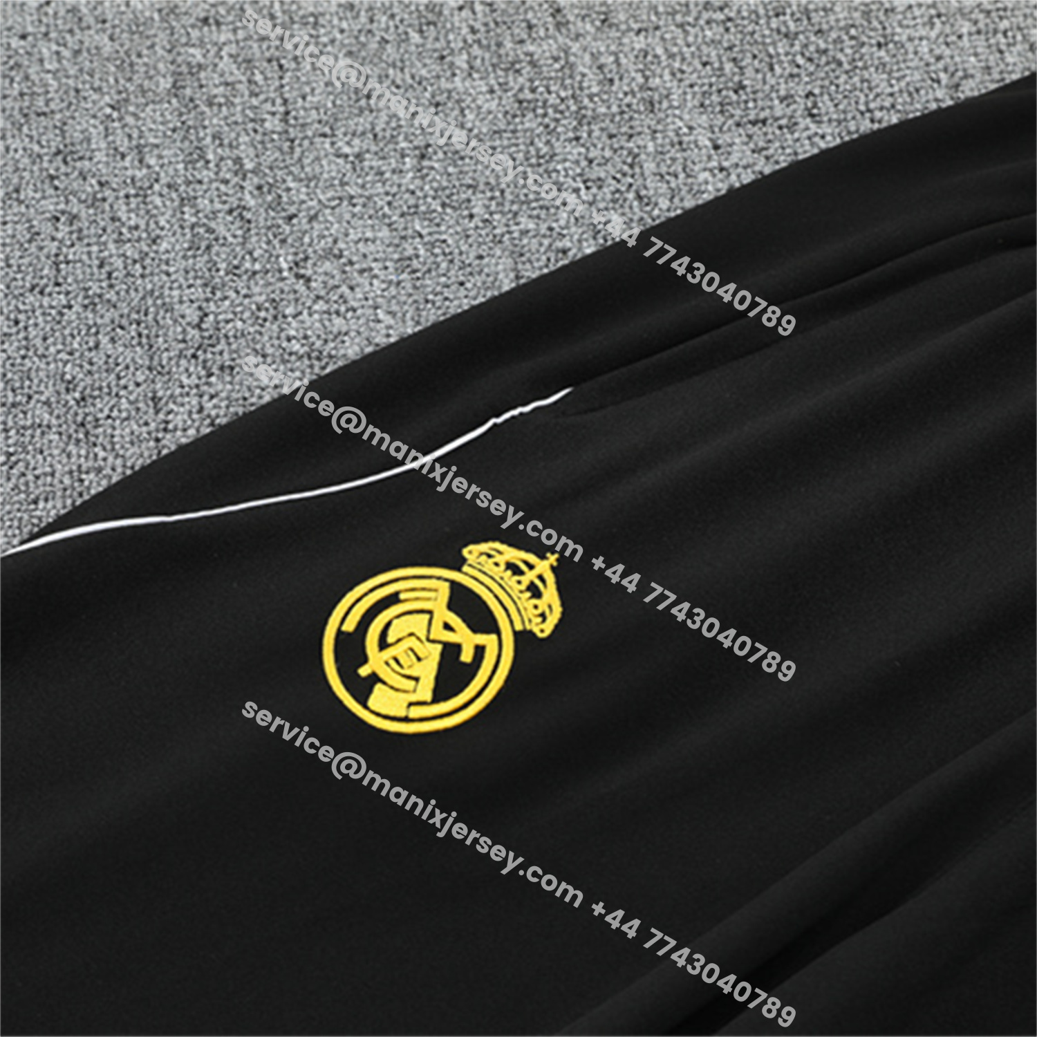 ManixJersey.com | Real Madrid 25-26 Kids Long Sleeve Training Set - White Top & Black Pants -Customize Name, Number and Patch | Worldwide Shipping