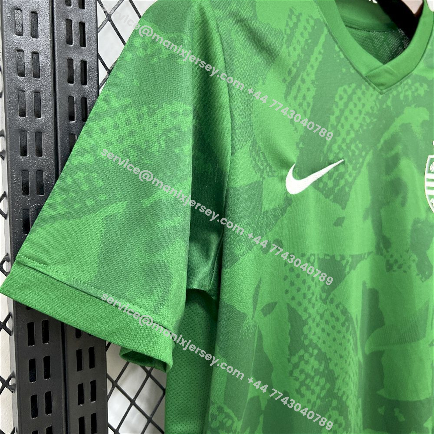 ManixJersey.com | Sporting CP 25-26 Green Training Jersey - Fans Version -Customize Name, Number and Patch | Worldwide Shipping