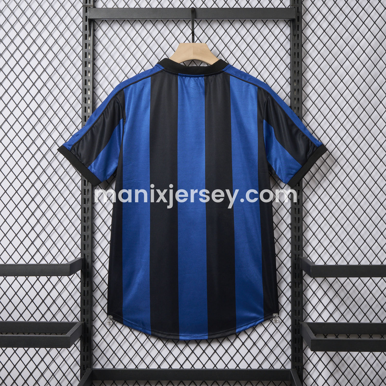 ManixJersey.com | Retro Inter Milan 00-01 Home Jersey -Customize Name, Number and Patch | Worldwide Shipping