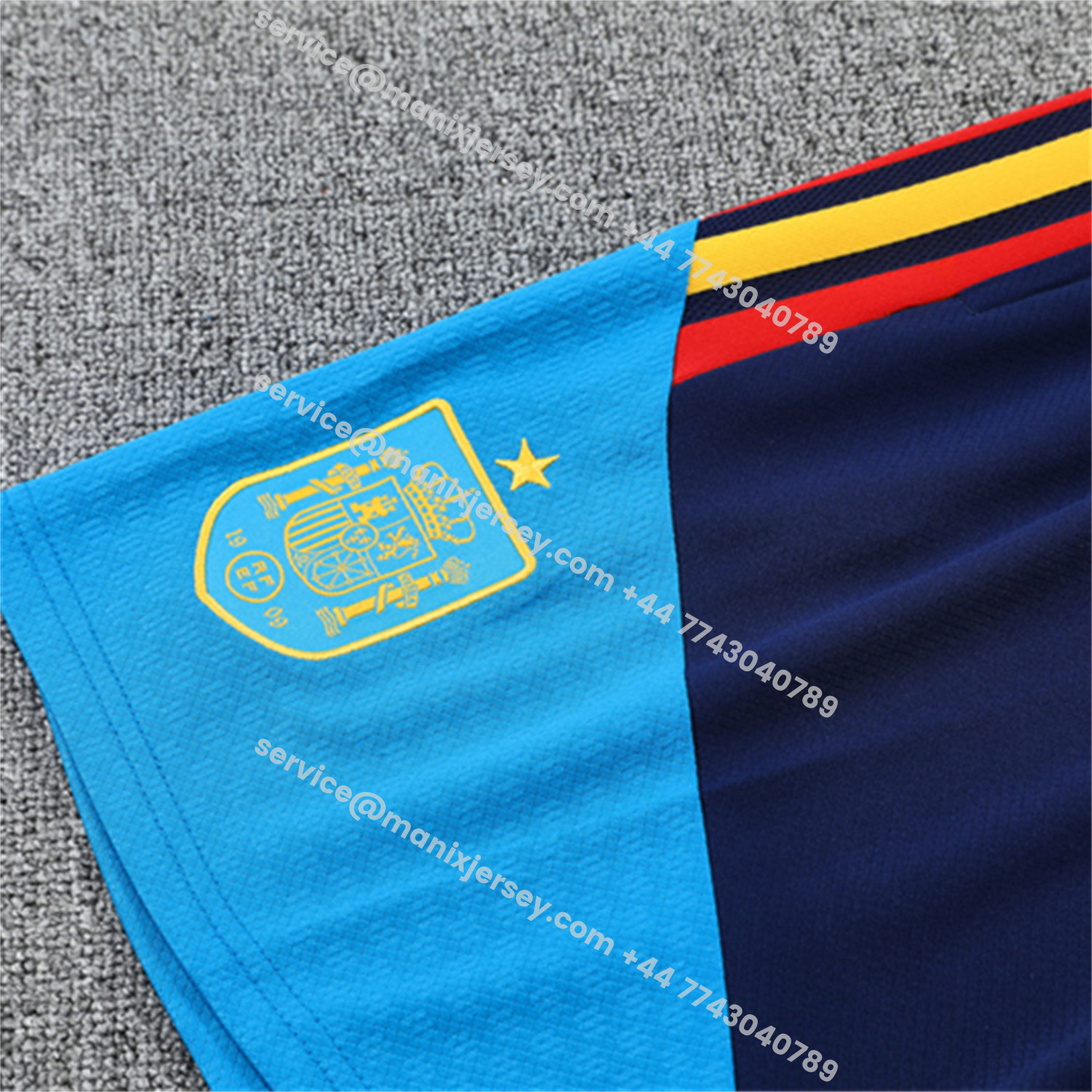 ManixJersey.com | Spain 2026 Kids Short-Sleeve Training Set - Royal Blue Top & Shorts -Customize Name, Number and Patch | Worldwide Shipping