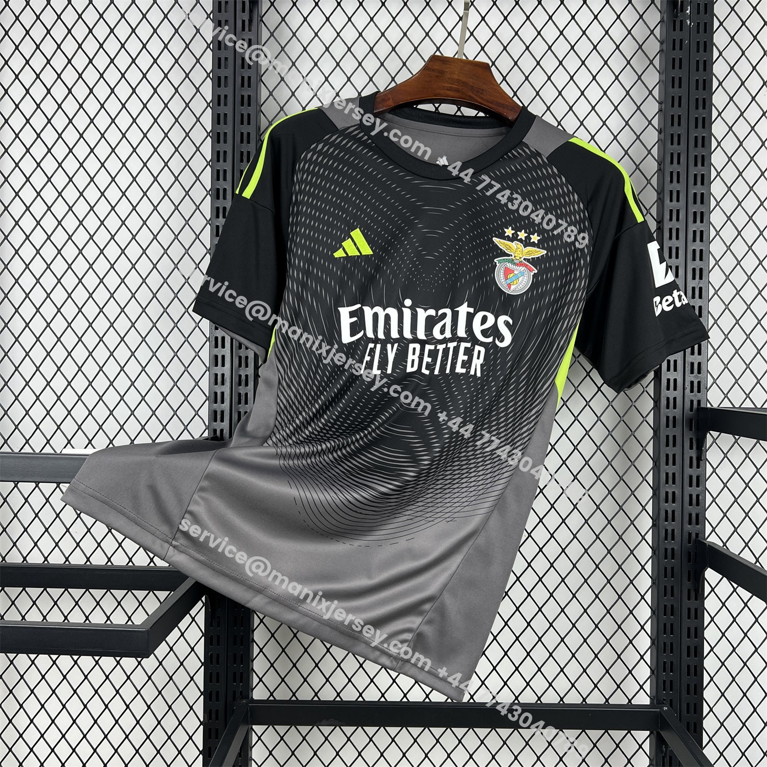 ManixJersey.com | Retro Barcelona 1998-00 Home Windbreaker Jacket - Red -Customize Name, Number and Patch | Worldwide Shipping