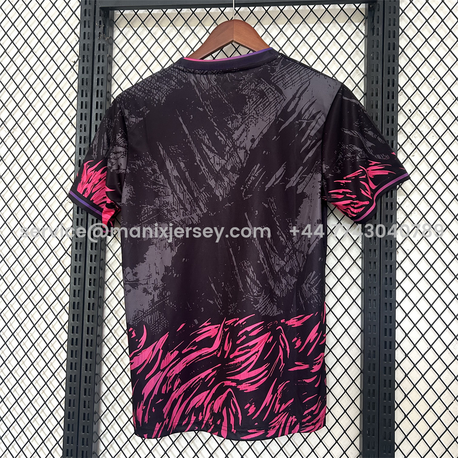 ManixJersey.com | Barcelona 25-26 Pink Lion Black Jersey - Fans Version -Customize Name, Number and Patch | Worldwide Shipping