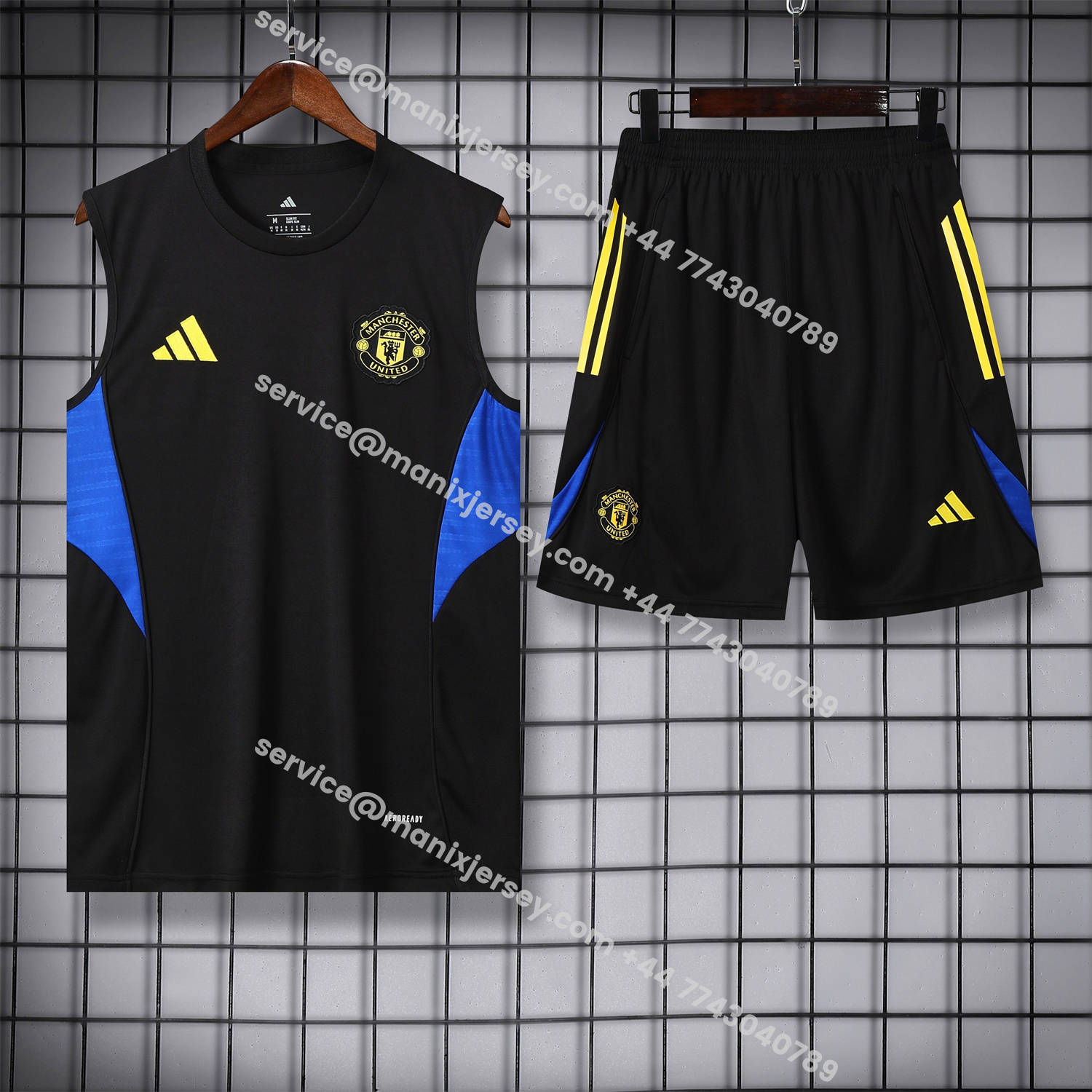 ManixJersey.com | Manchester United 25-26 Vest Training Set - Black And Light Grey Vest & Black Shorts -Customize Name, Number and Patch | Worldwide Shipping