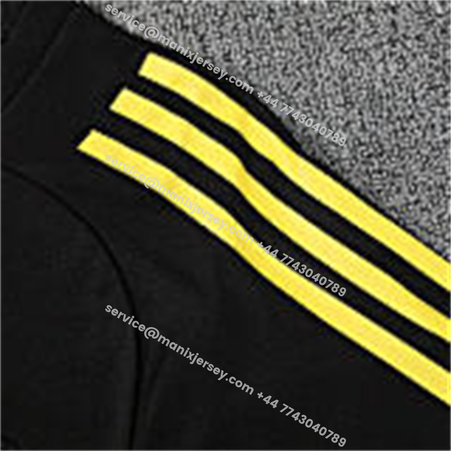 ManixJersey.com | Manchester United 25-26 Short-Sleeve Training Set - Yellow Lines Black Top & Black Shorts -Customize Name, Number and Patch | Worldwide Shipping