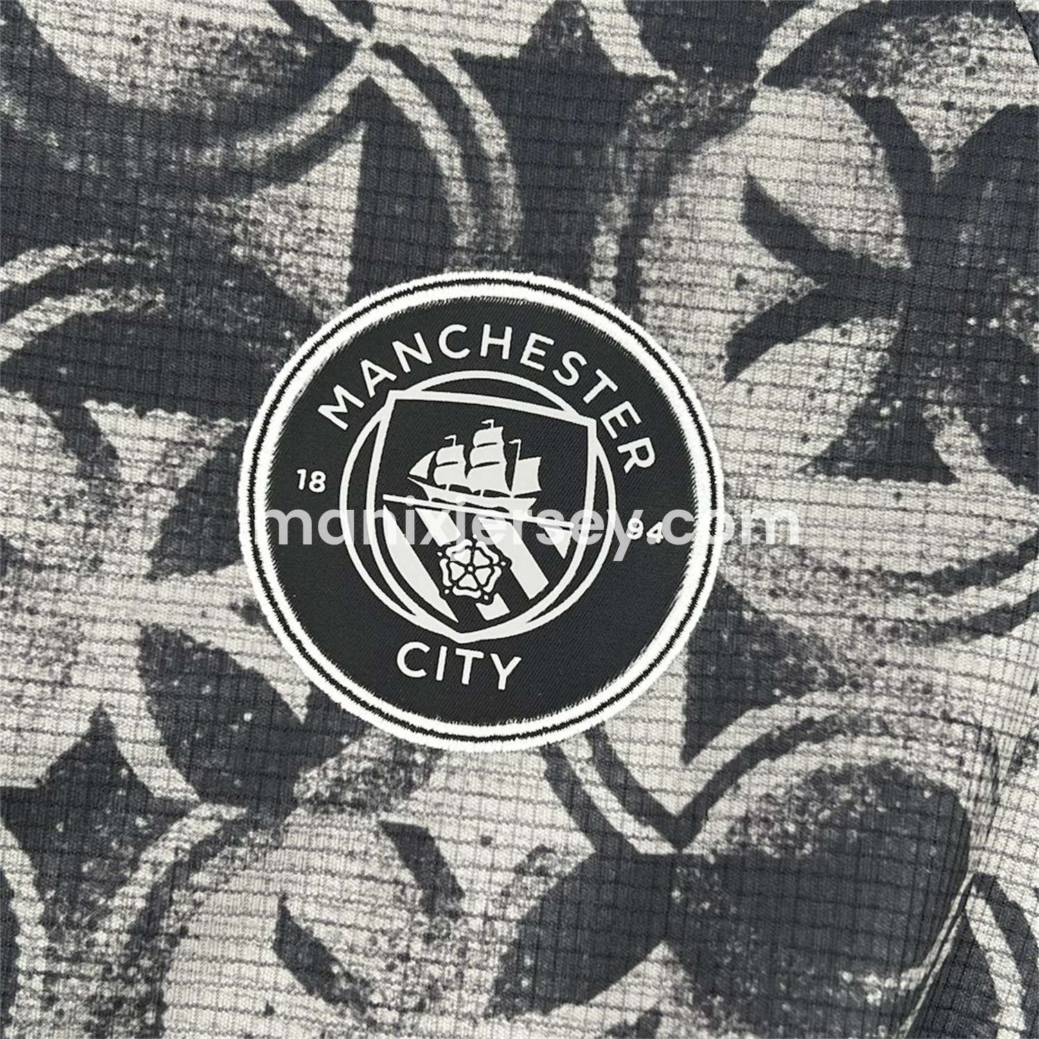 ManixJersey.com | Manchester City 25-26 Black Grey Training Jersey - Fans Version -Customize Name, Number and Patch | Worldwide Shipping