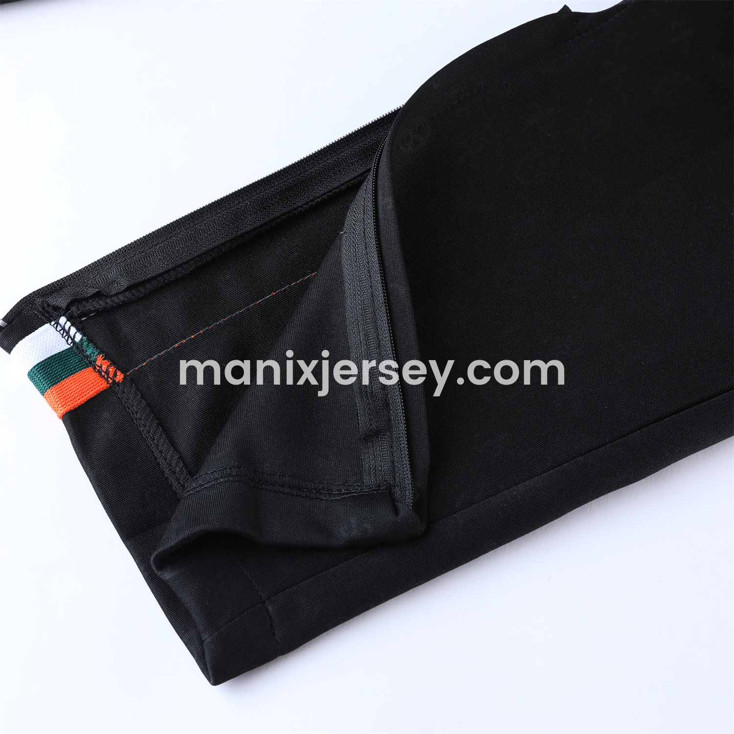 ManixJersey.com | Liver.pool 24-25 Jacket Training Tracksuit - Black -Customize Name, Number and Patch | Worldwide Shipping