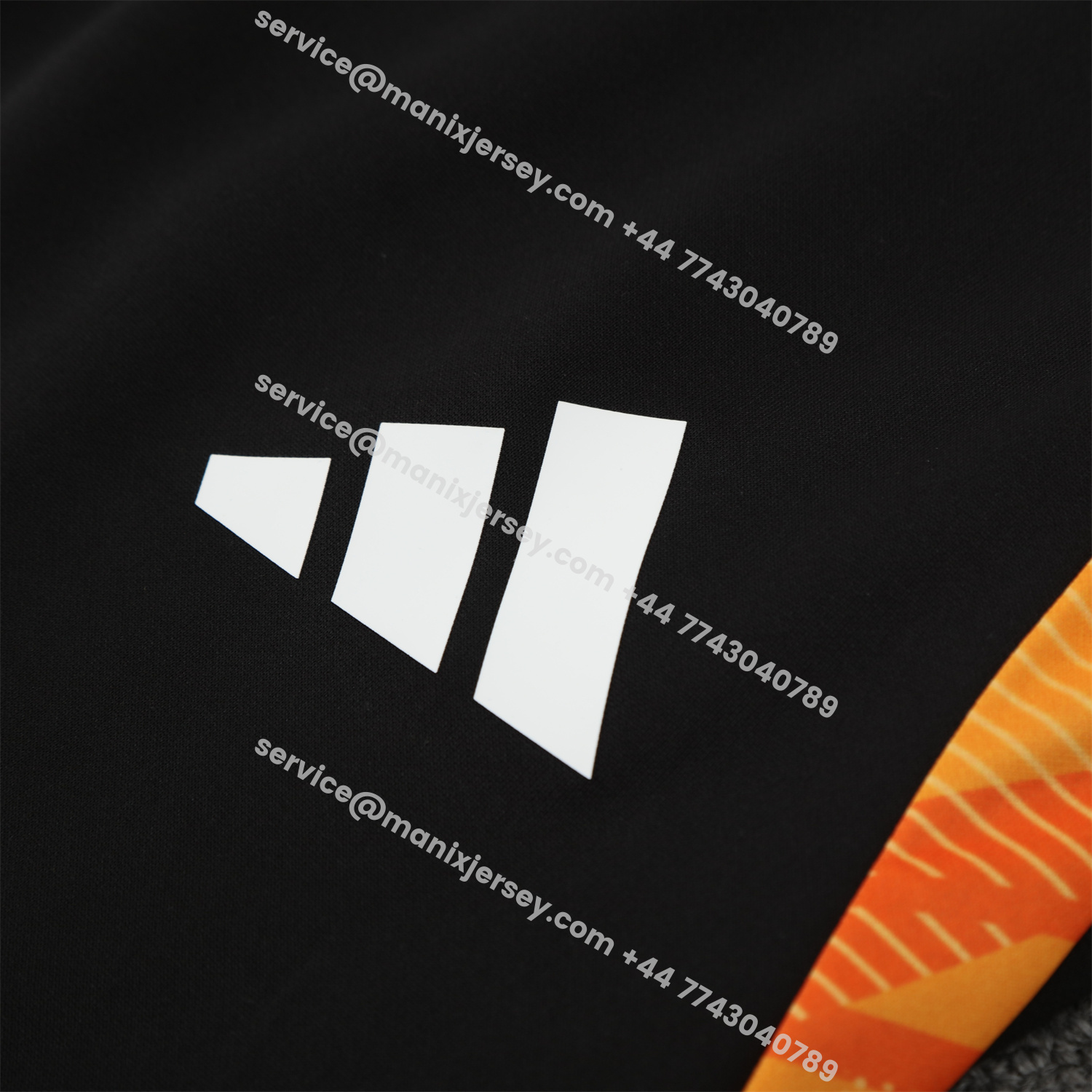 ManixJersey.com | Atletico Mineiro 25-26 Long Sleeve Training Set - Yellow Top & Black Pants -Customize Name, Number and Patch | Worldwide Shipping