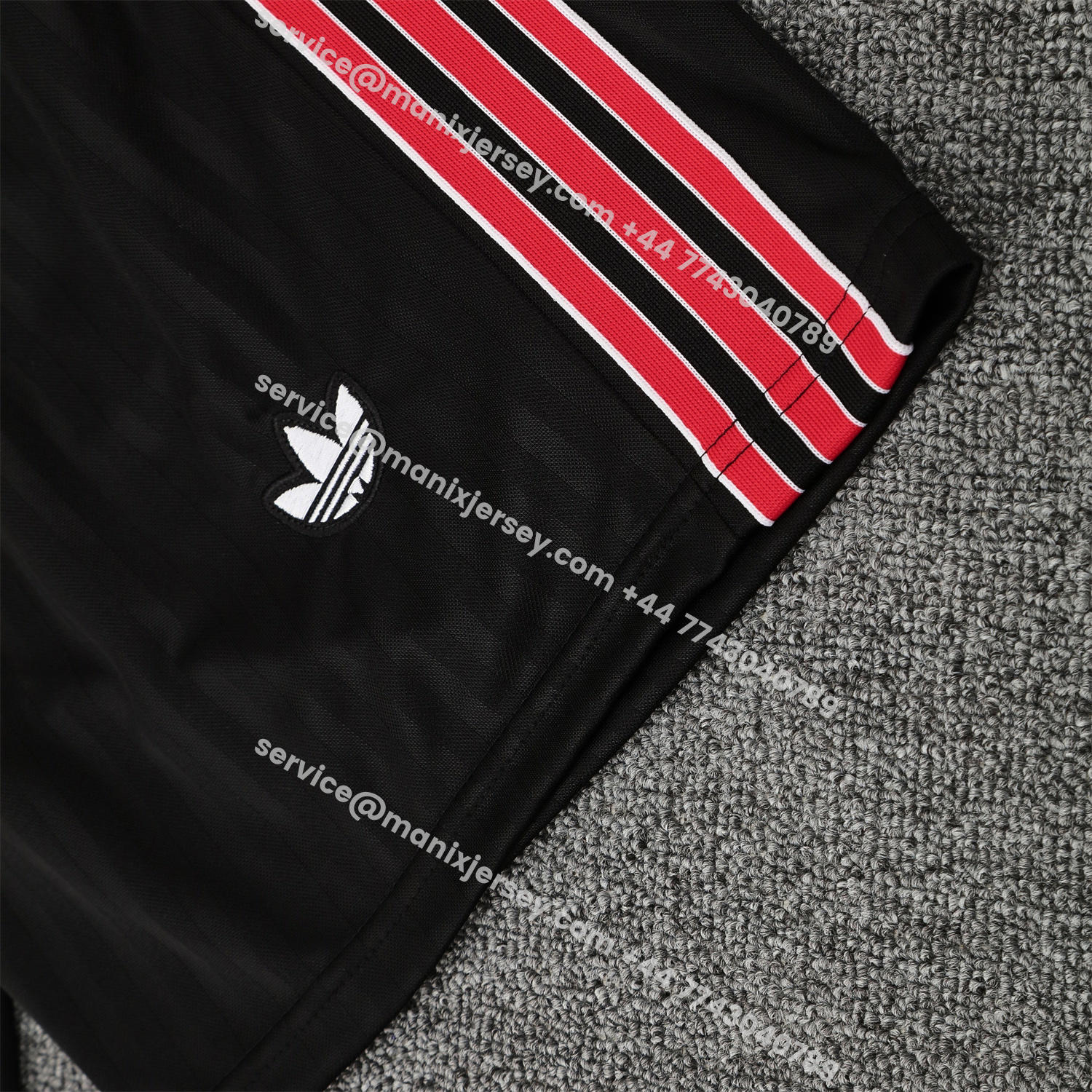 ManixJersey.com | Flamengo 25-26 Short-Sleeve Training Set - Red Vest & Black Shorts -Customize Name, Number and Patch | Worldwide Shipping