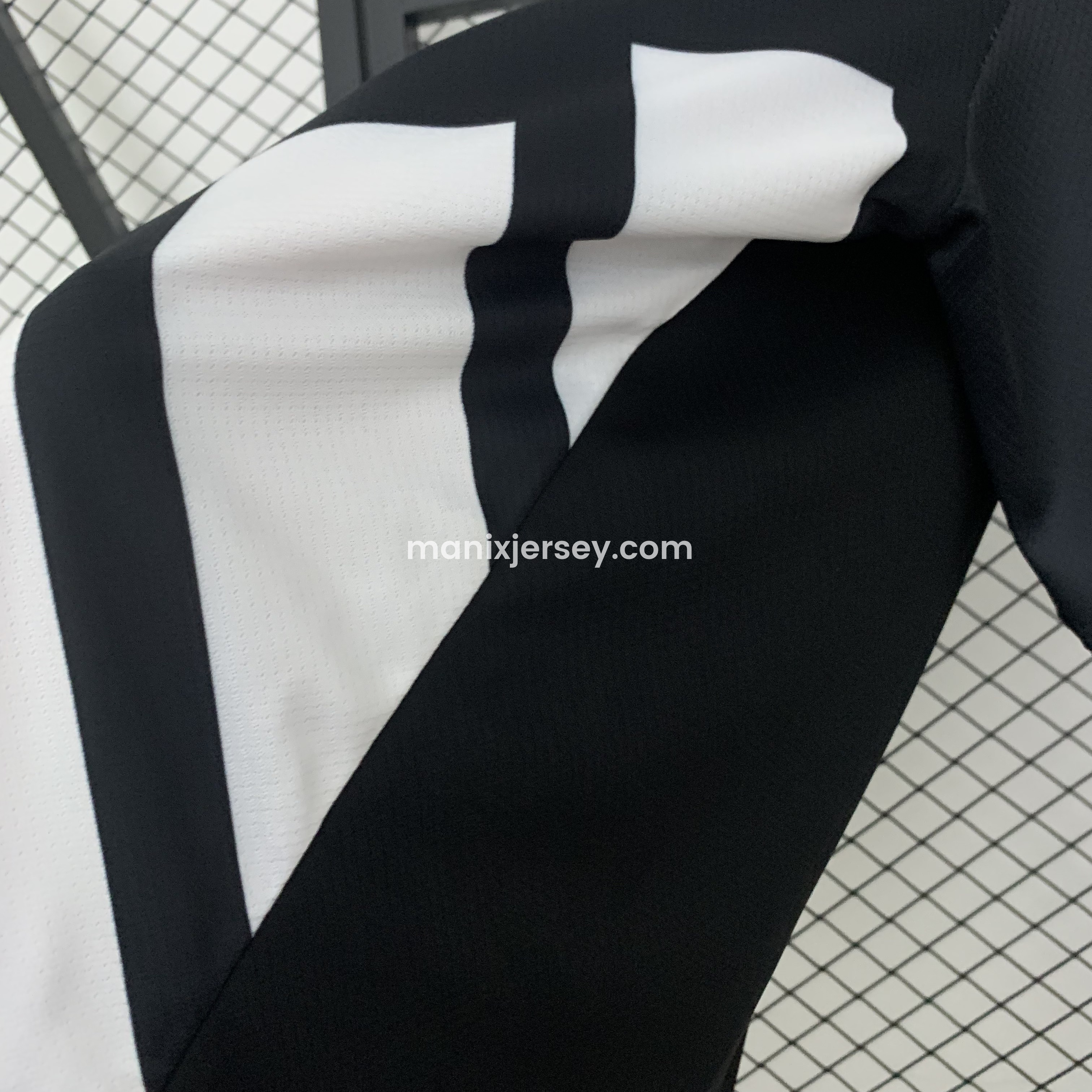 ManixJersey.com | Real Madrid 25-26 Black Gold White Three Bars Jersey - Fans Version -Customize Name, Number and Patch | Worldwide Shipping