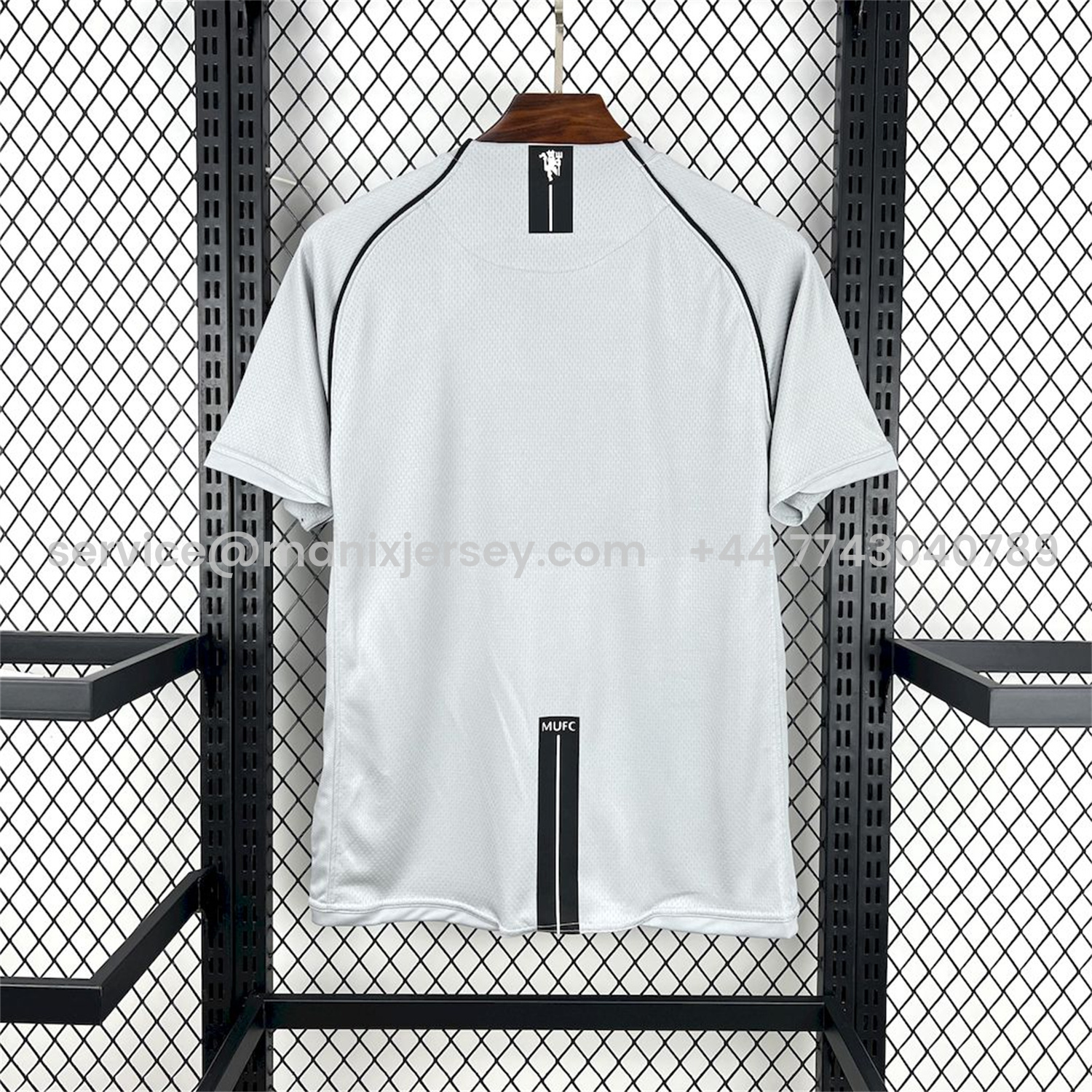 ManixJersey.com | Retro Manchester United 2007-08 Grey Goalkeeper Jersey -Customize Name, Number and Patch | Worldwide Shipping