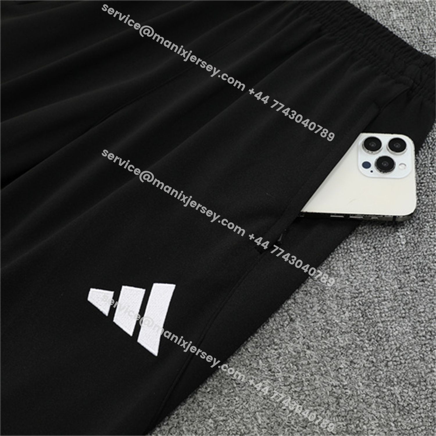 ManixJersey.com | Real Madrid 25-26 Long Sleeve Training Set - Player Version - Yellow Pattern Black Top and Black Pants -Customize Name, Number and Patch | Worldwide Shipping